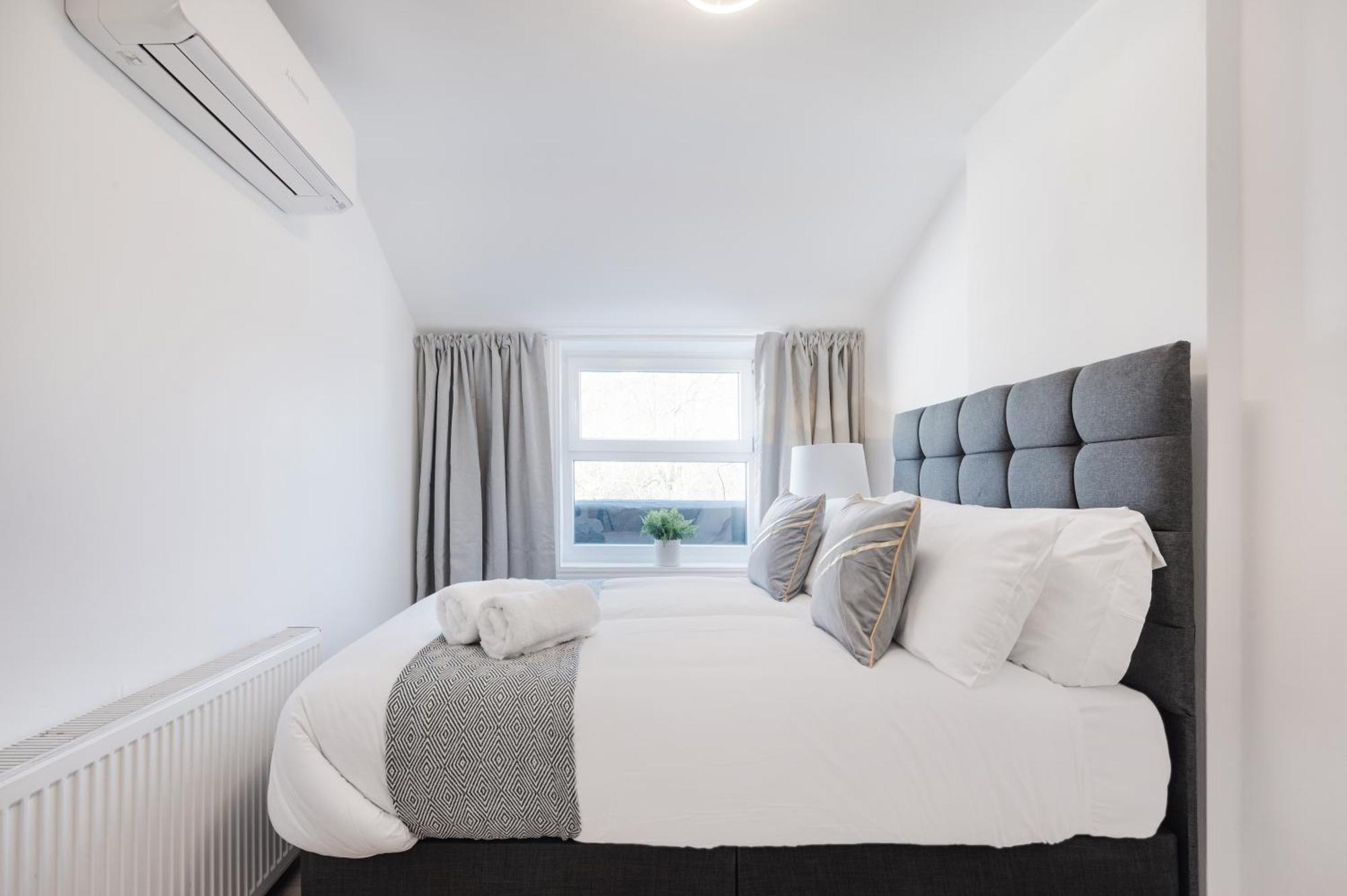 Paddington Station Apartment