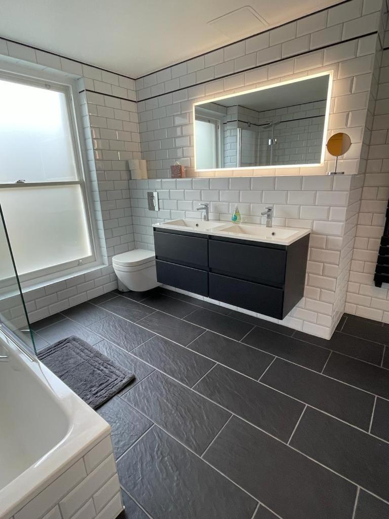 Apartment Luxury In Belsize Park London