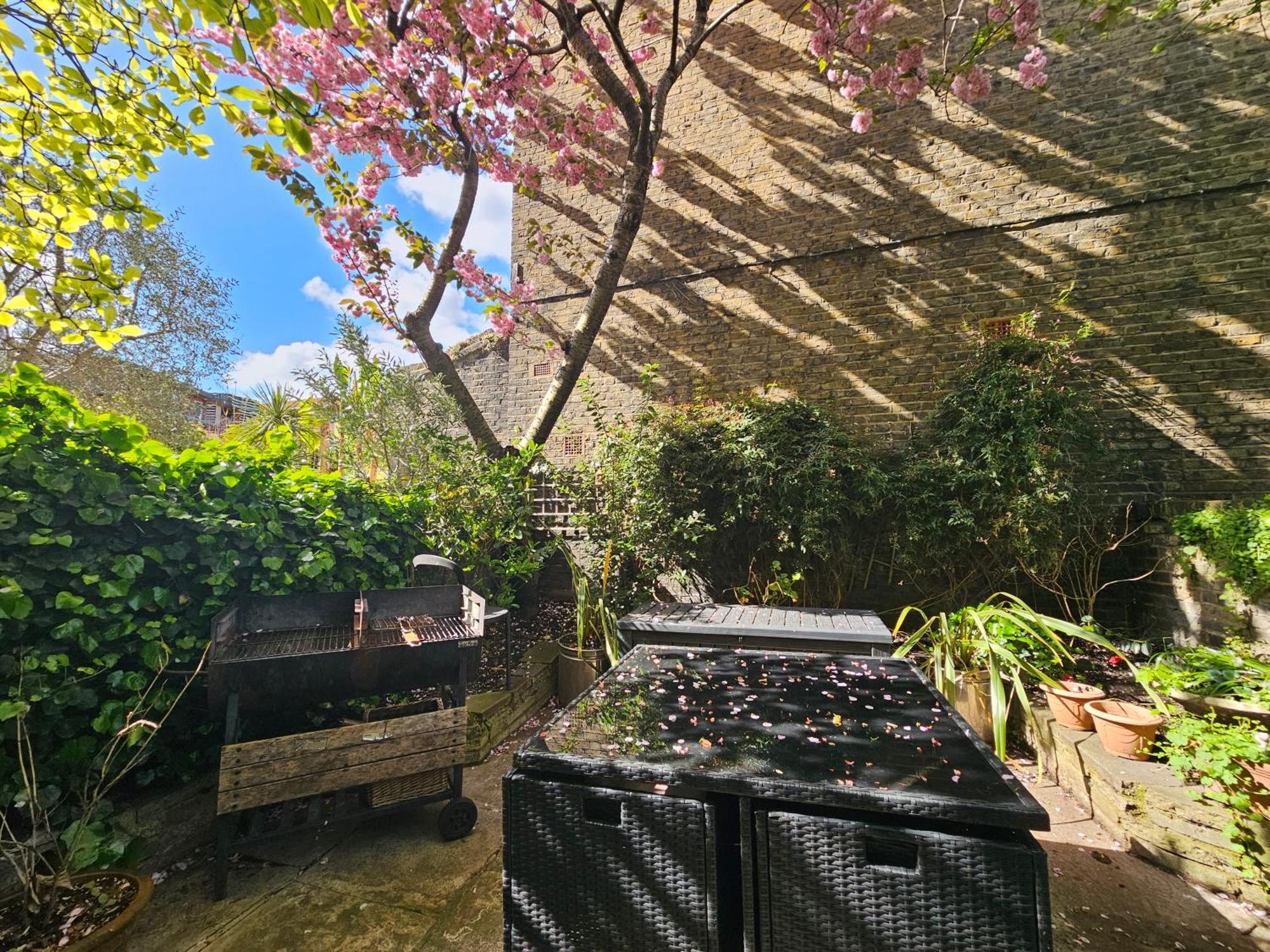 Victorian Superior Property 3* London