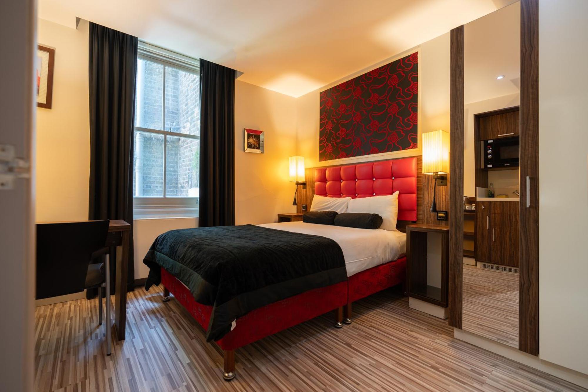 Simply & Hotell
