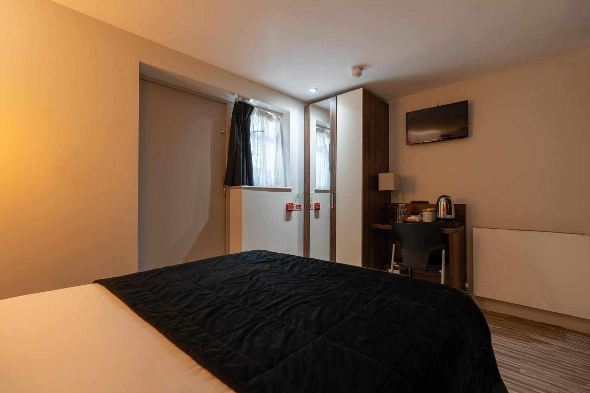 Simply & Hotell