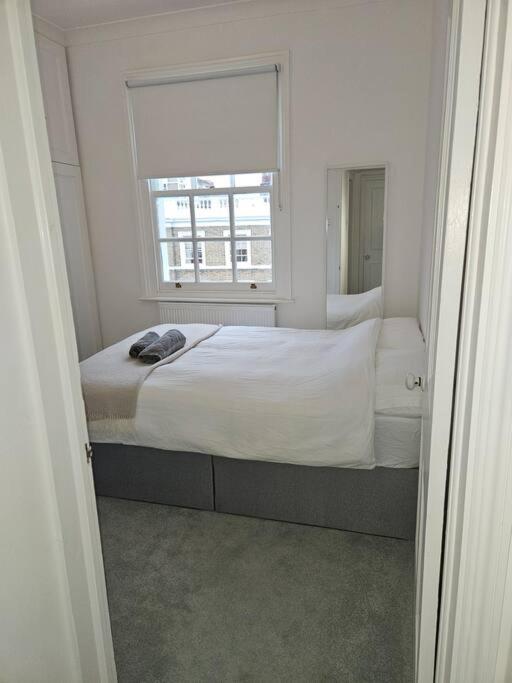 Beautiful Two Bedroom Maisonette In The Heart Of Chelsea Appartamento Londra