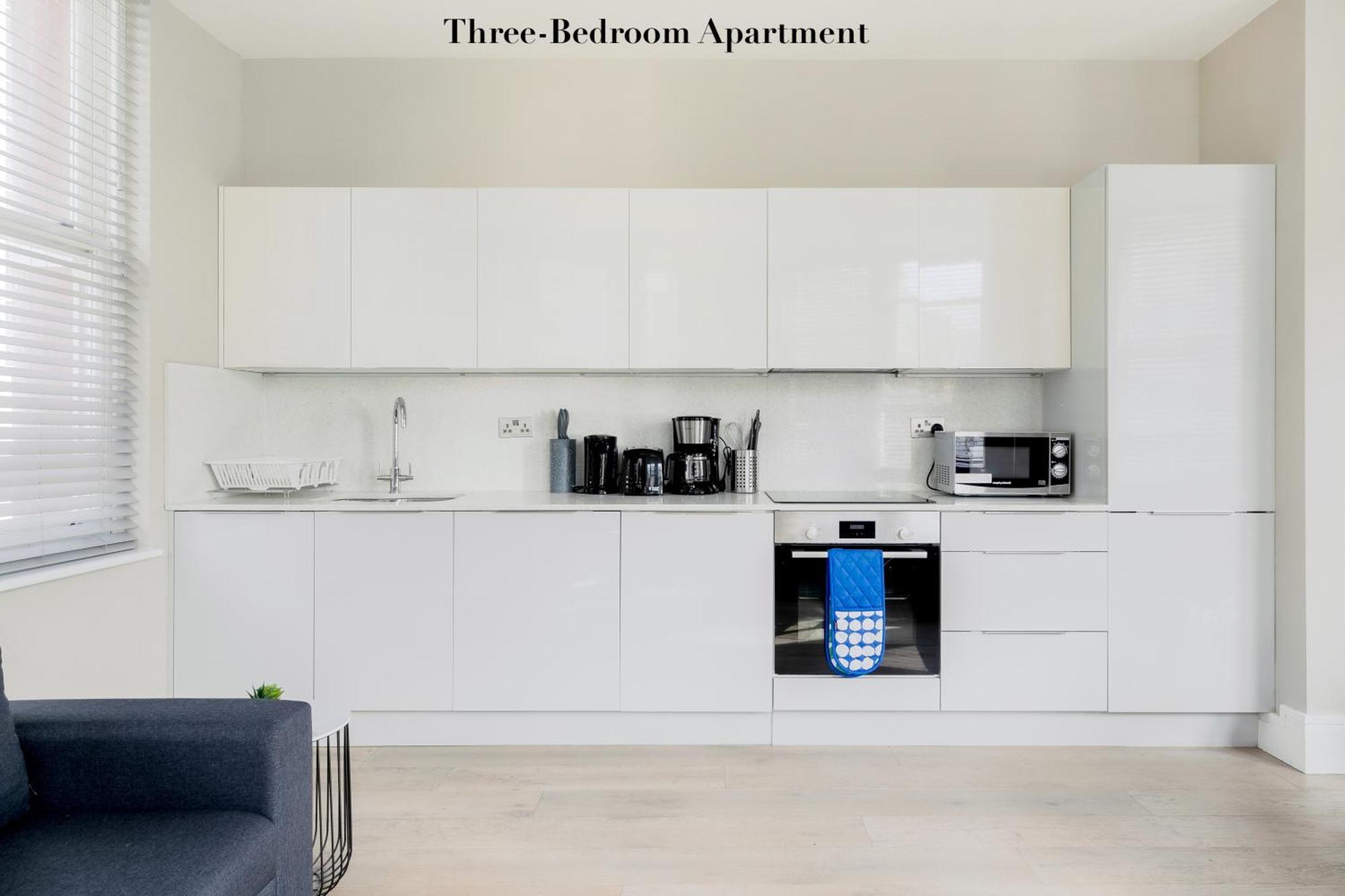 Superb Opposite Edgware Road Station Lejlighed London