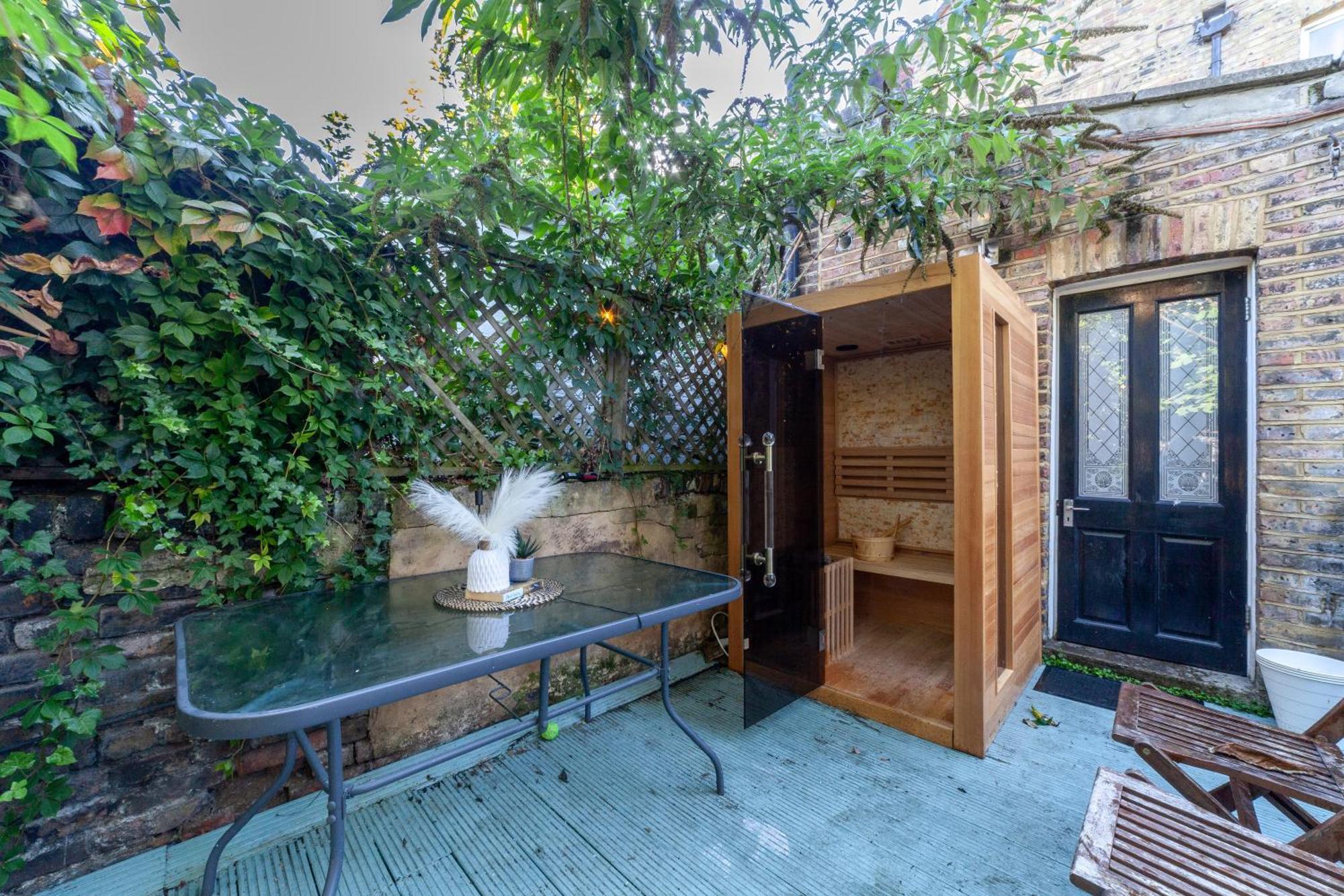 Séjour chez l'habitant Master En - Townhouse Double With Garden & Hot Tub