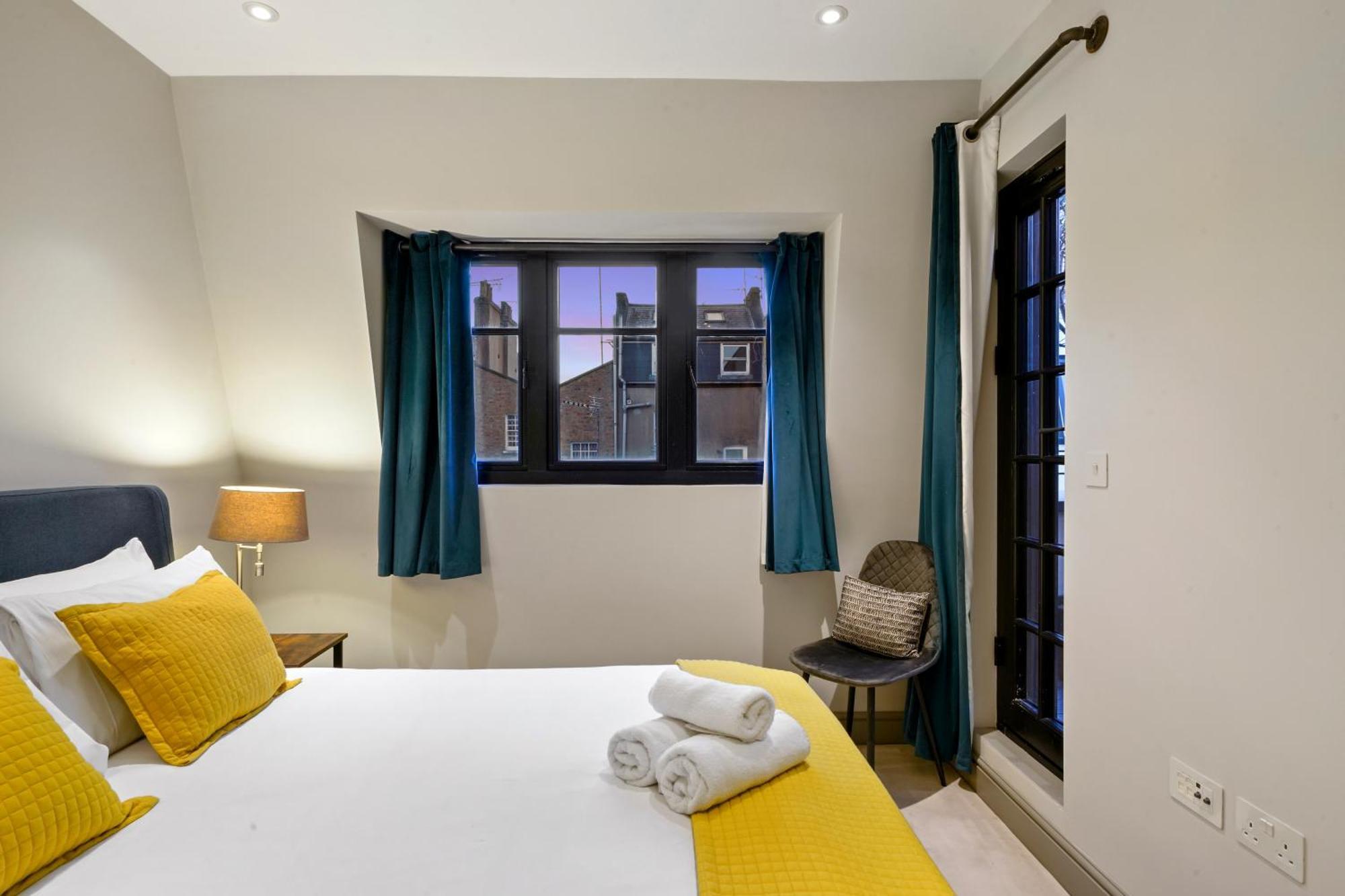 2 Bed Lux Near Free Wifi By Aparts Leilighet