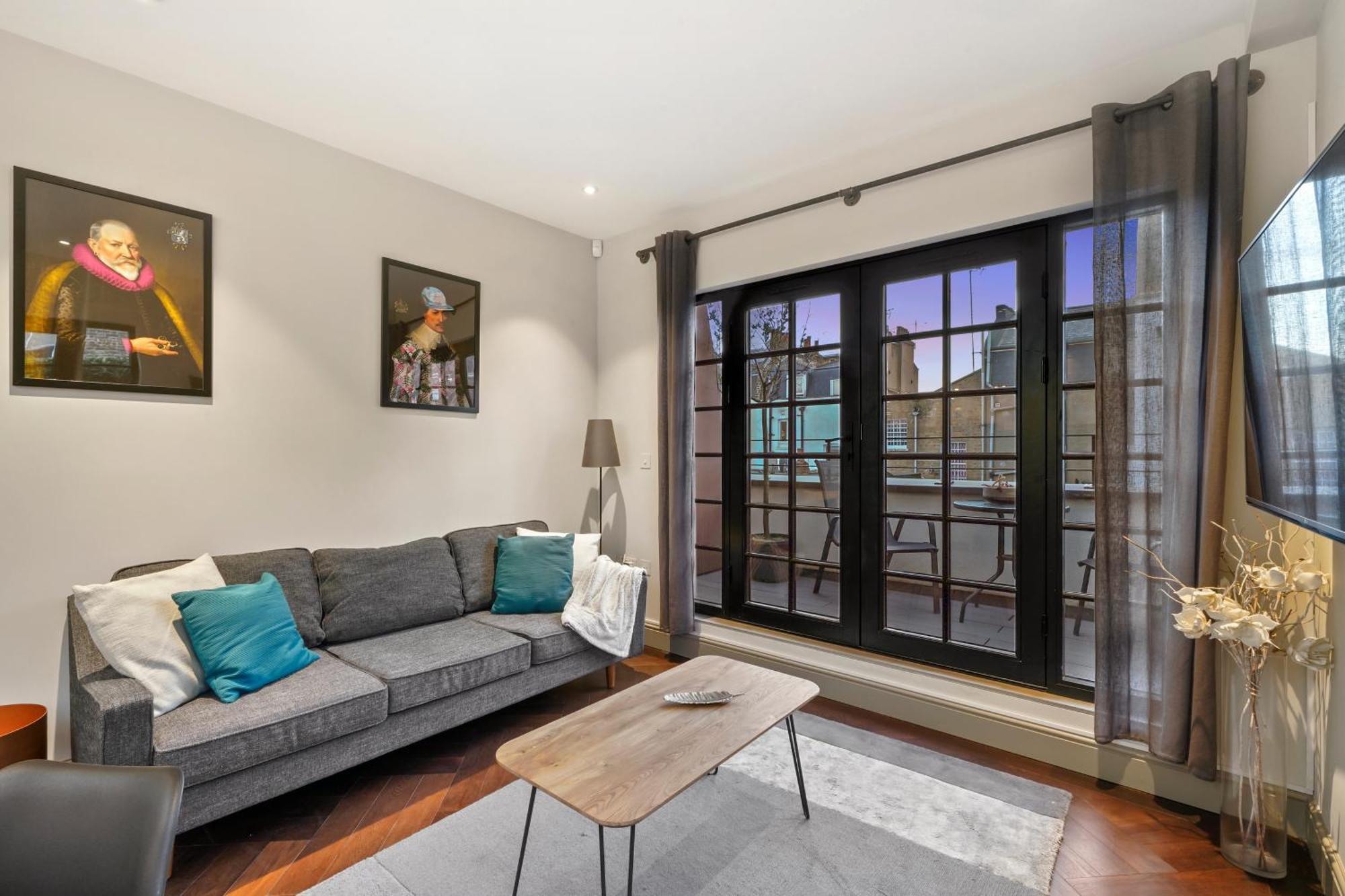 2 Bed Lux Near Free Wifi By Aparts Leilighet London