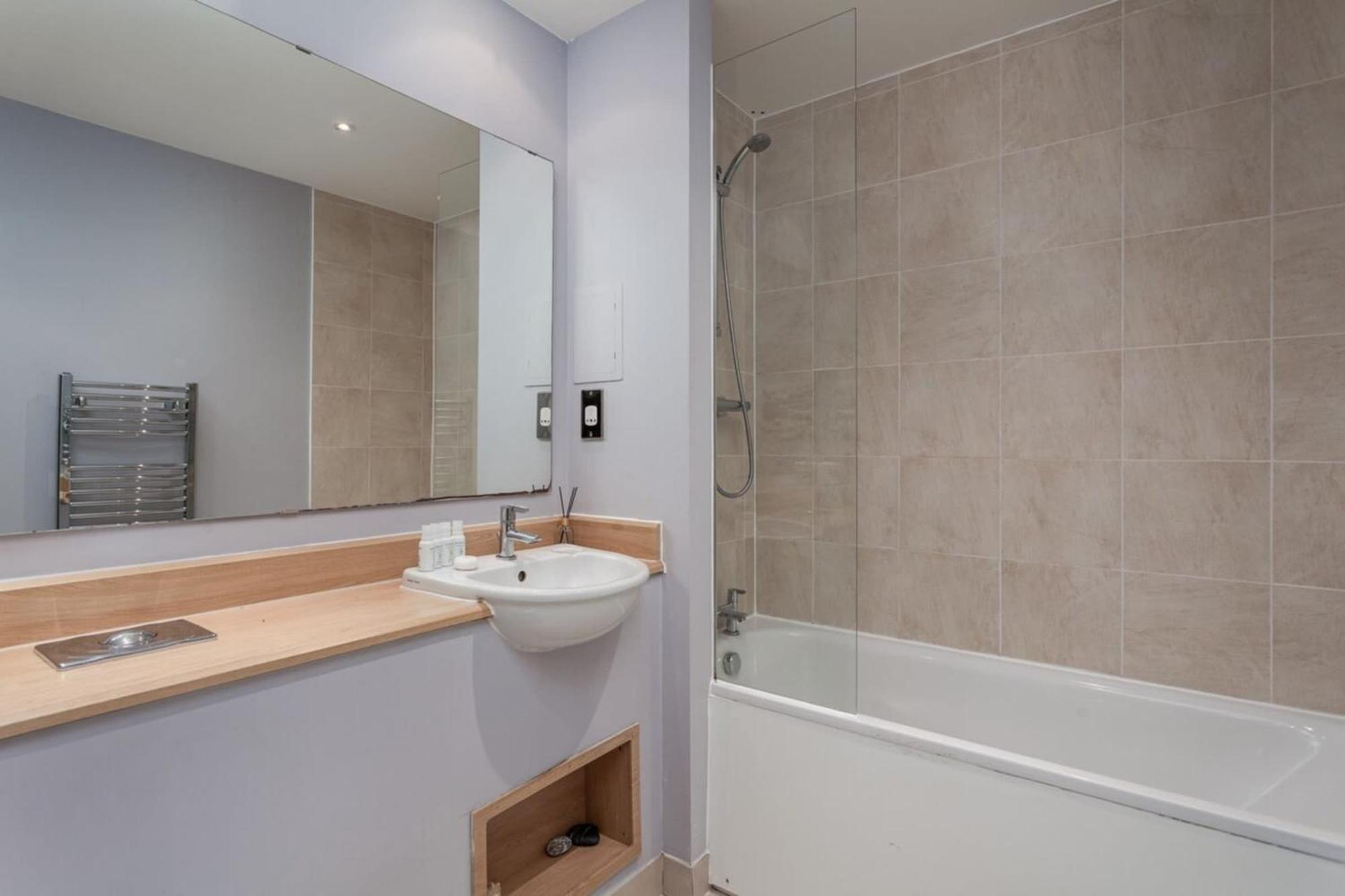 Bright And Stylish Kennington Gem * London