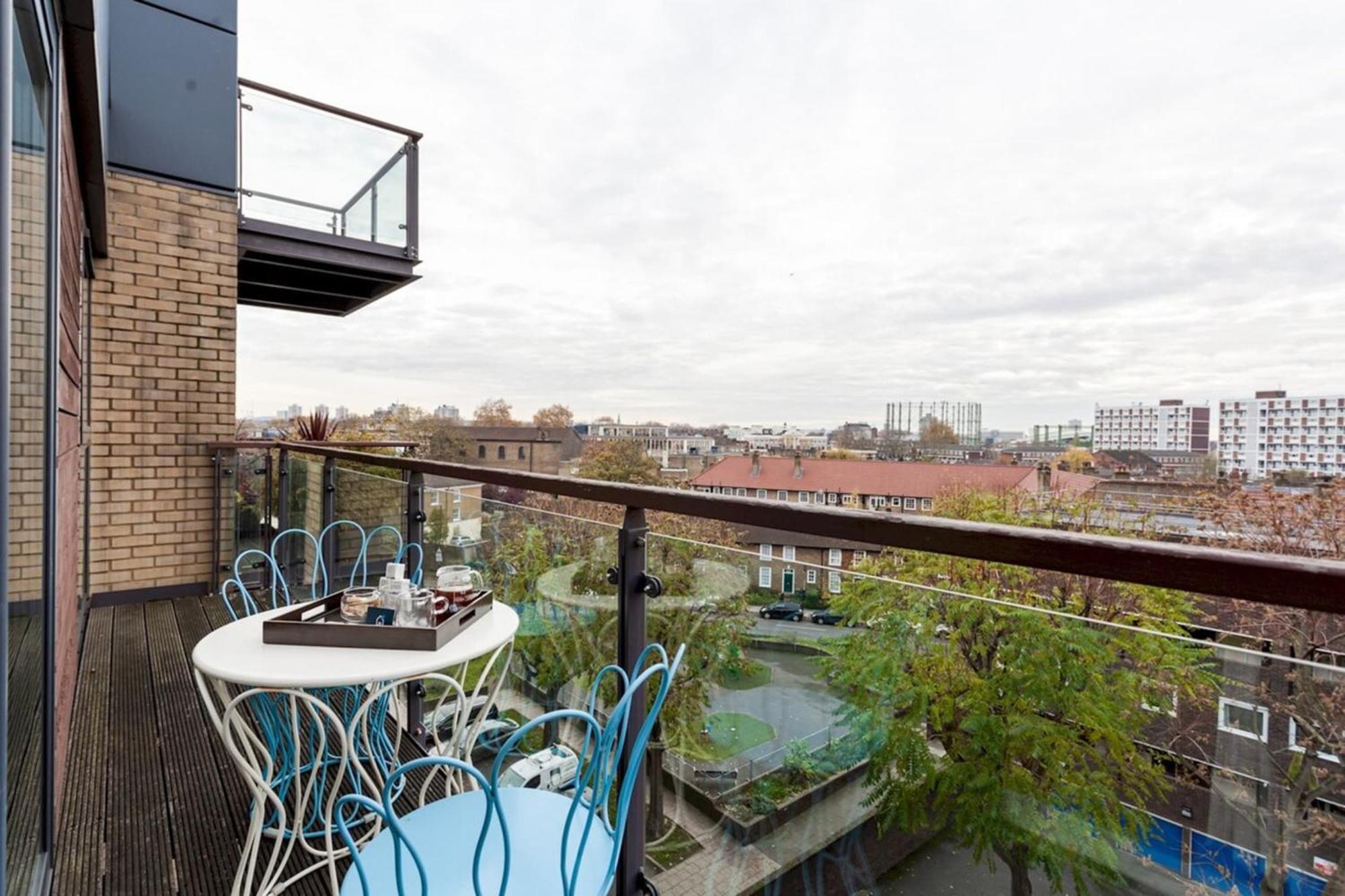 Apartment Bright And Stylish Kennington Gem London