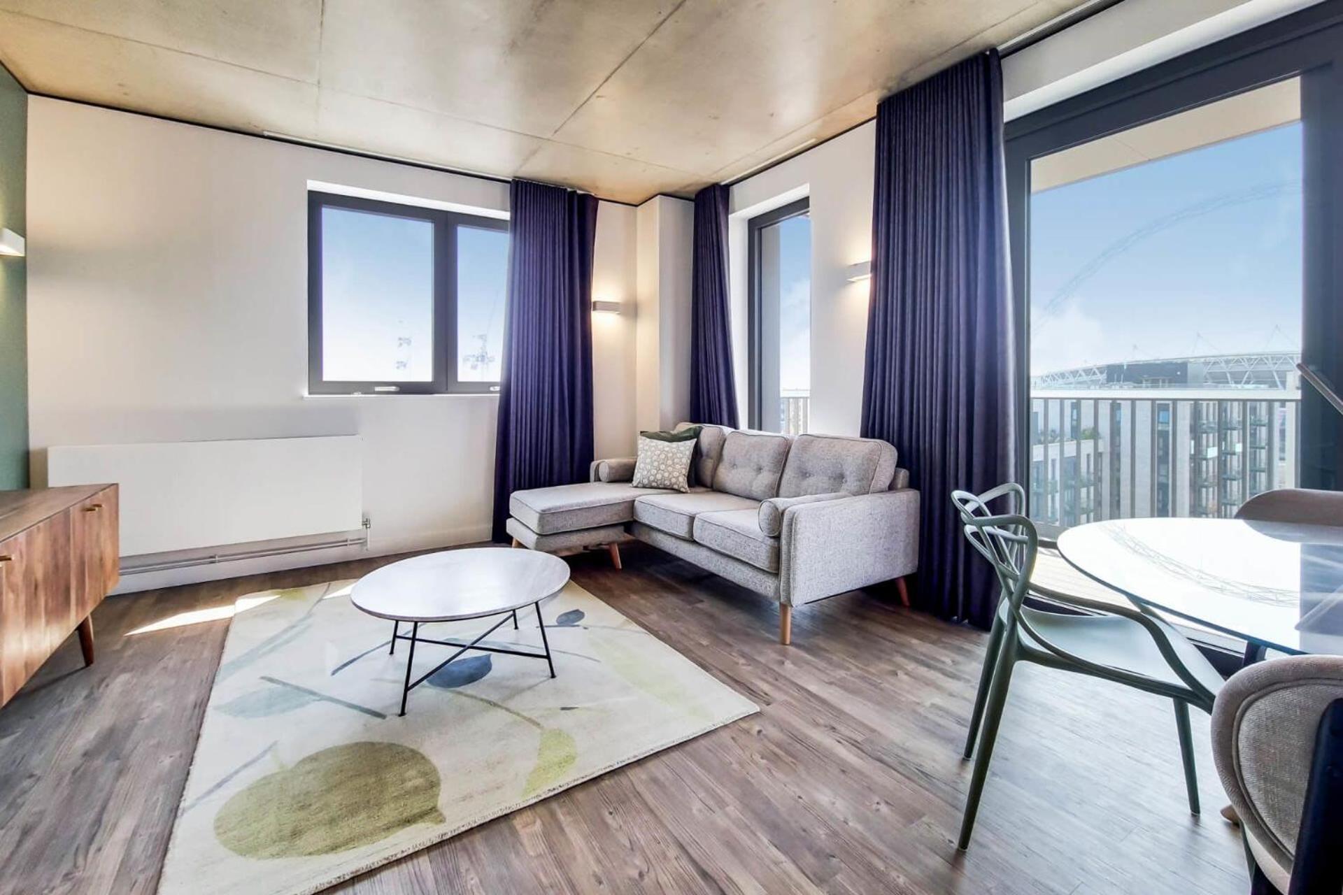 Botanical-inspired At Repton Gardens Right In The Heart Of Wembley Park Lägenhet *