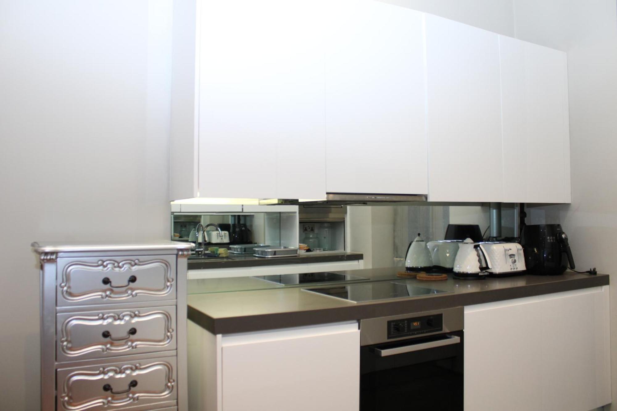 Modernized South Kensington Lejlighed