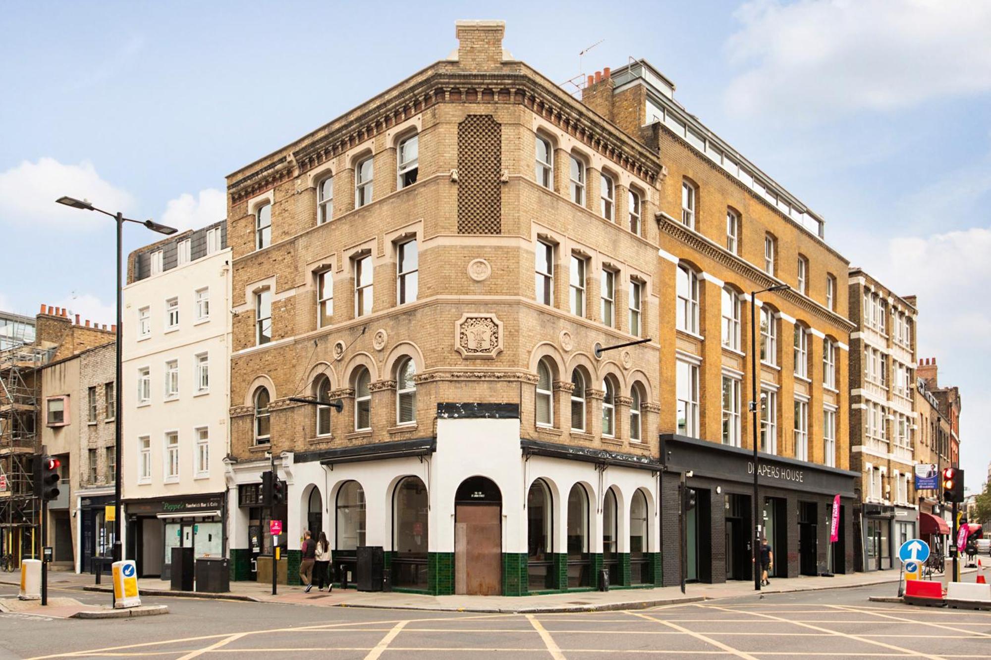 Luxury - Farringdon *