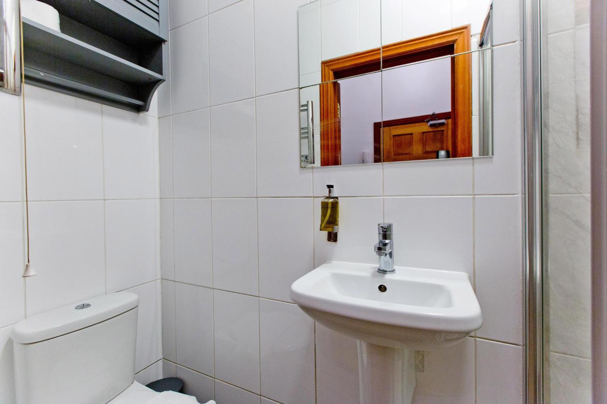 Imperial Earls Court Apartment *