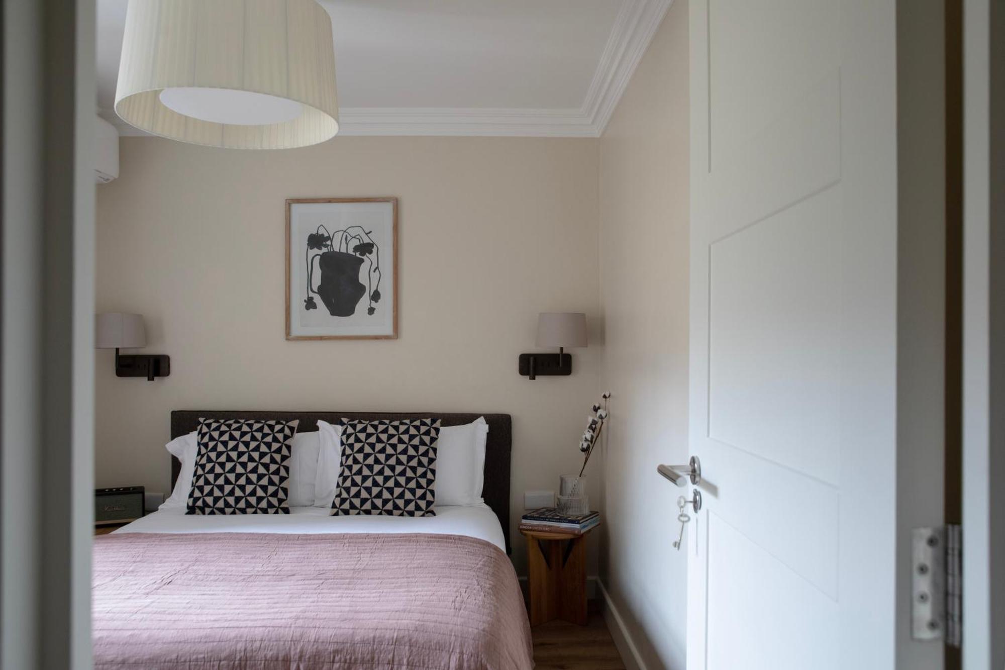 Gulaid House Knightsbridge By Bob W 5*