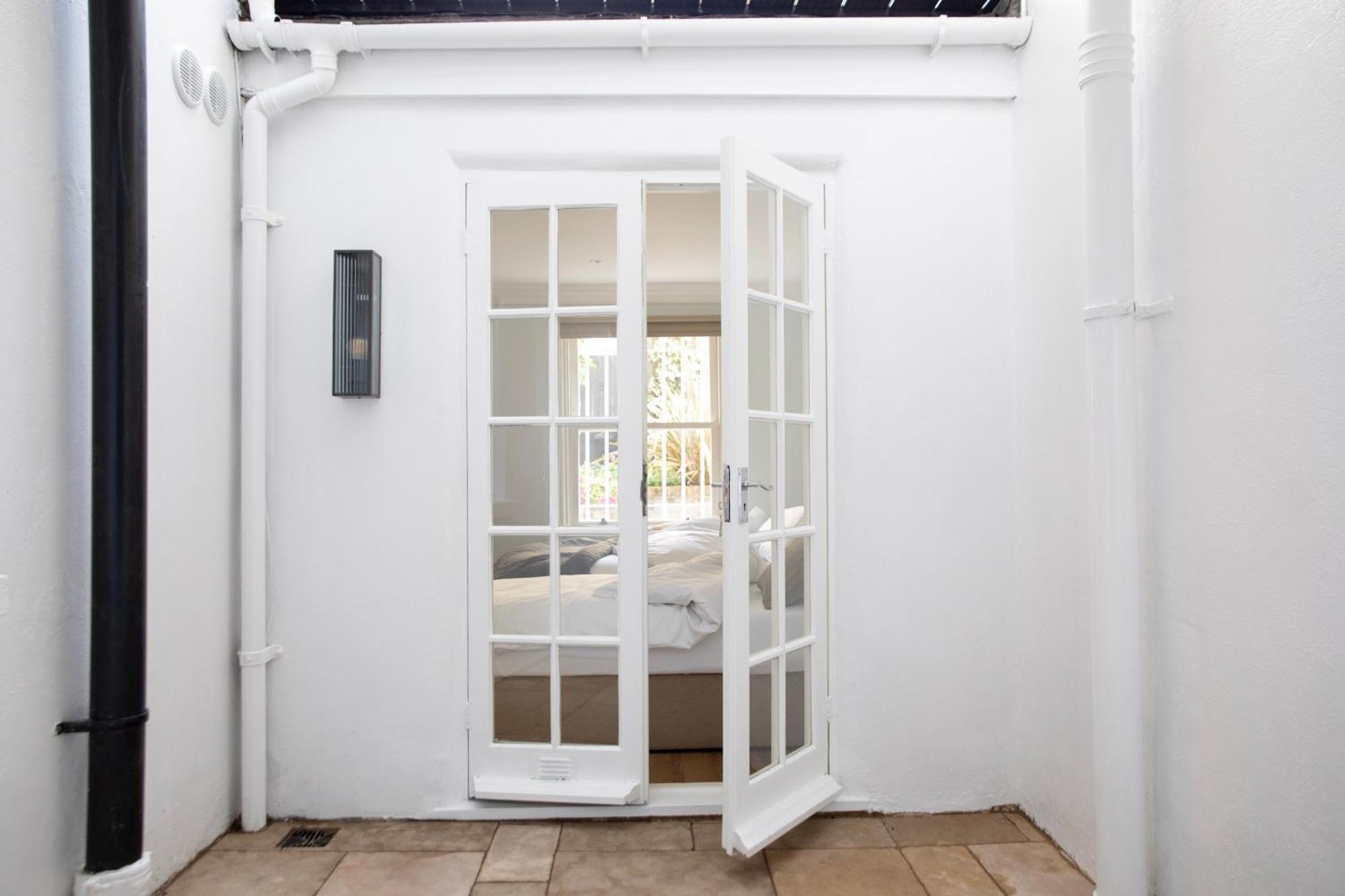 Gulaid House Knightsbridge By Bob W Aparthotel