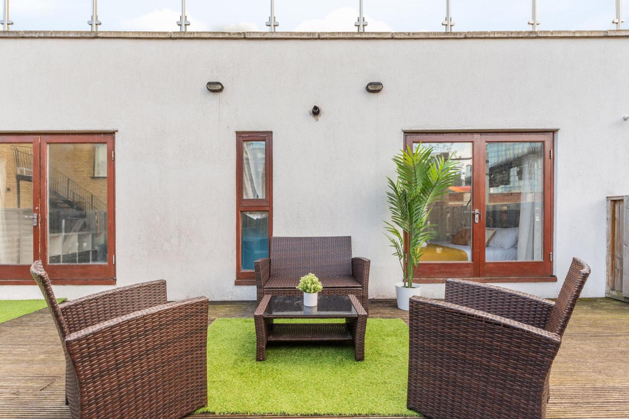 Appartement Waterloo With Large Private Terrace - View Of The Eye - 1 Bedroom 1 Bath