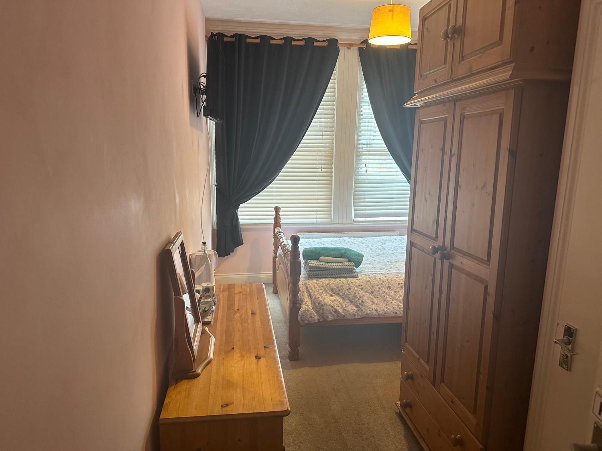 287 Green Lanes Guest house London