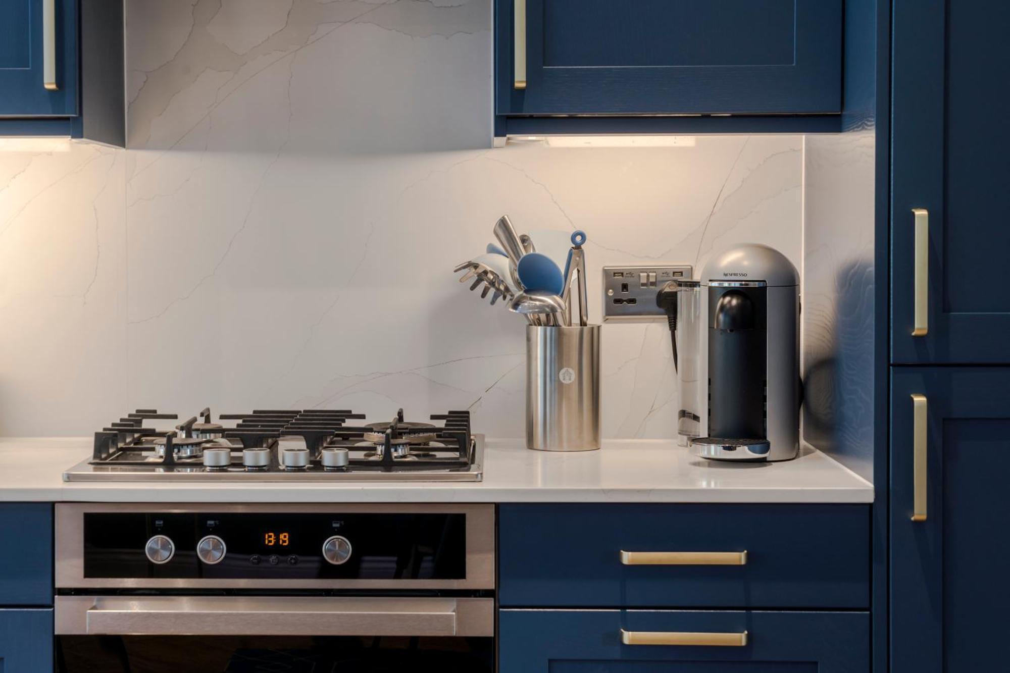Stunning 3 Bed Duplex In The Heart Of West Hampstead Londen