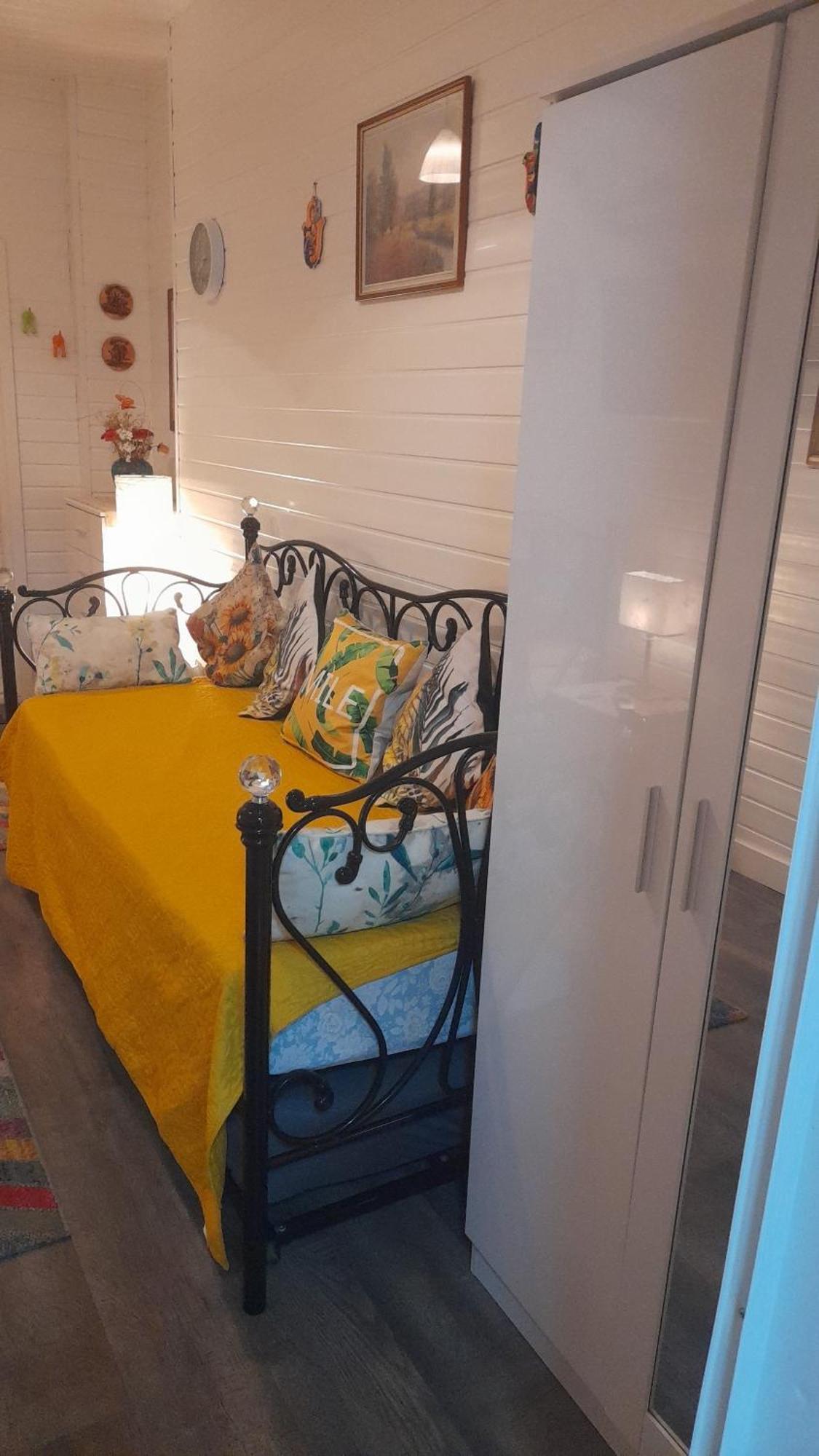 Leilighet Private Extension With Bathroom And Kitchen *
