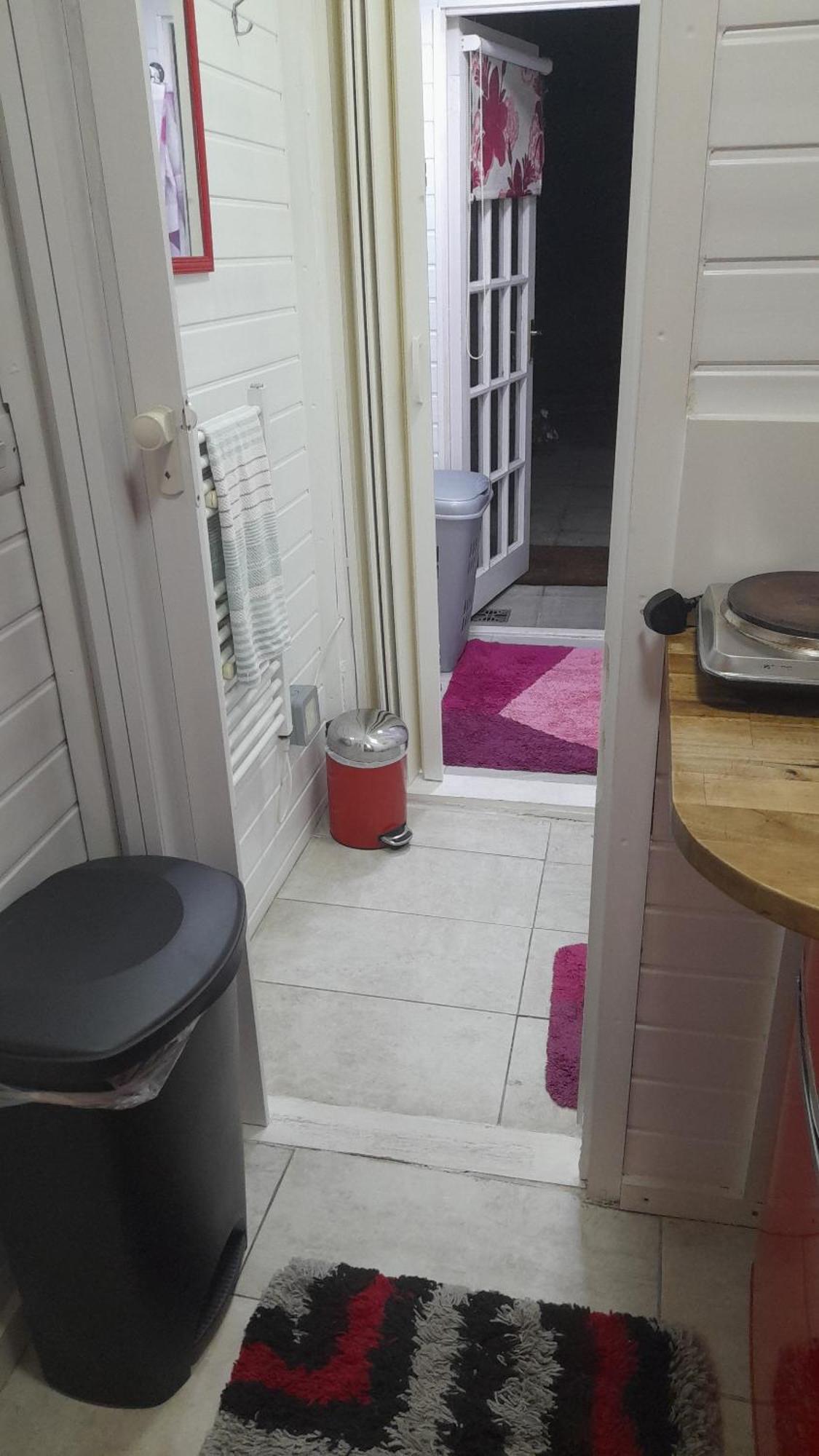 Private Extension With Bathroom And Kitchen * London