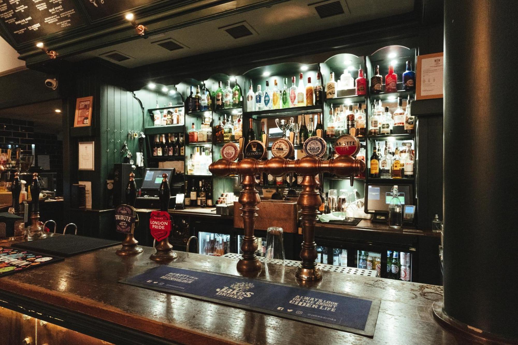 Inn The Bull And The Hide