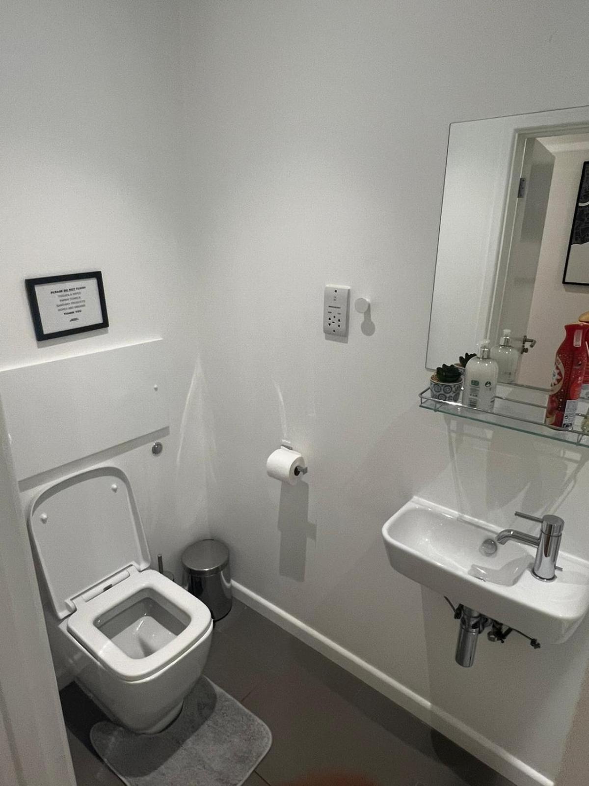 Tranquil 1 Bedroom Retreat In Piccadilly Vr4 Apartment London