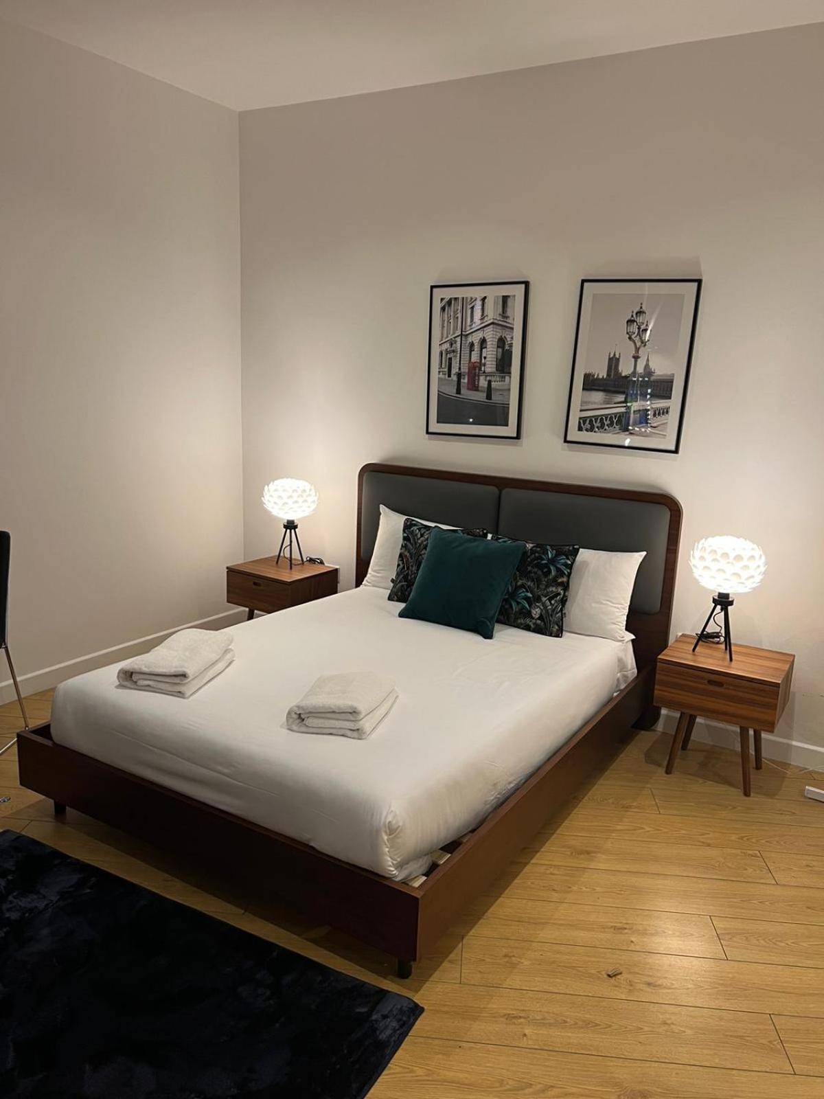 Tranquil 1 Bedroom Retreat In Piccadilly Vr4 London