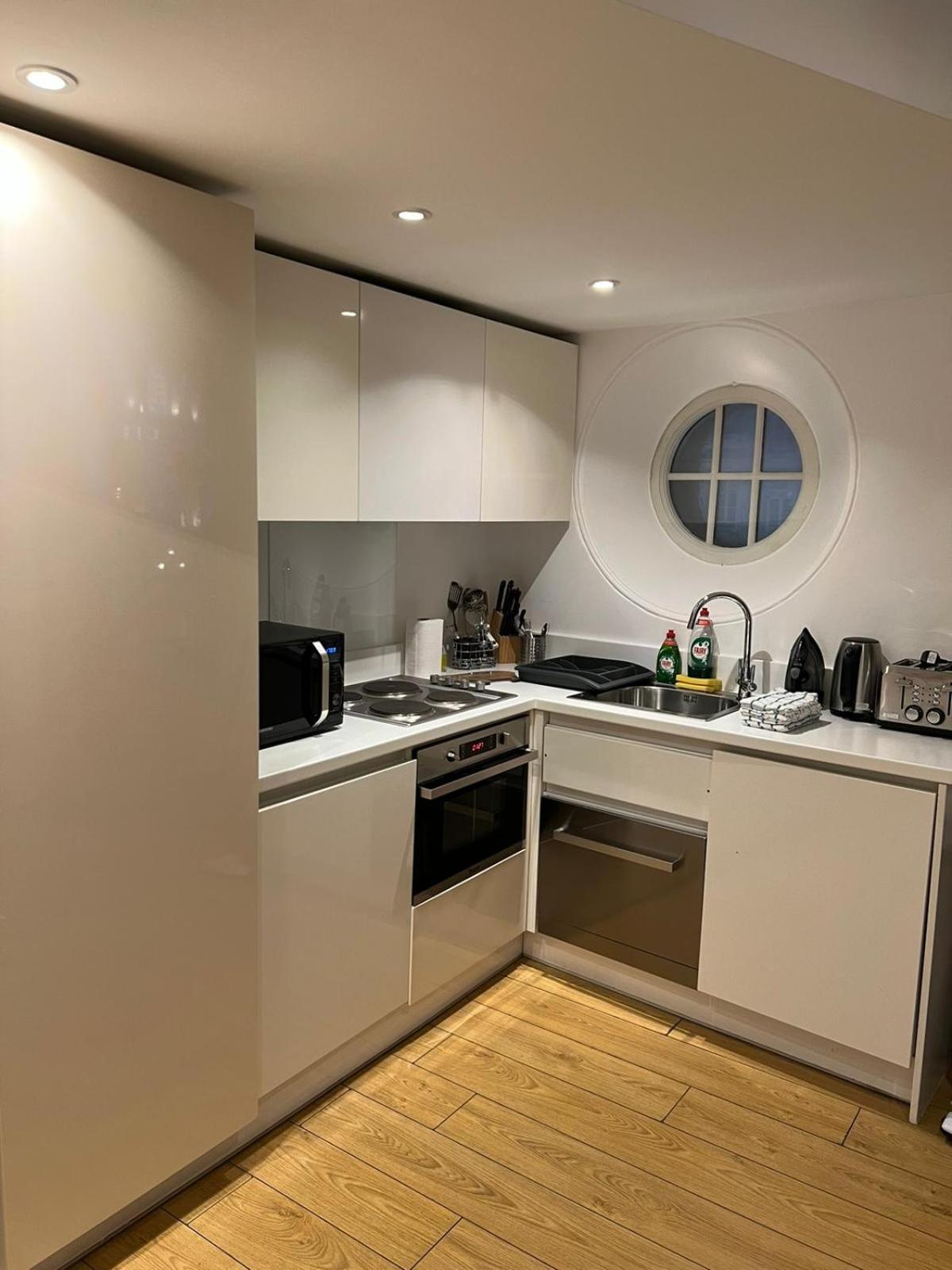Apartment Tranquil 1 Bedroom Retreat In Piccadilly Vr4 London