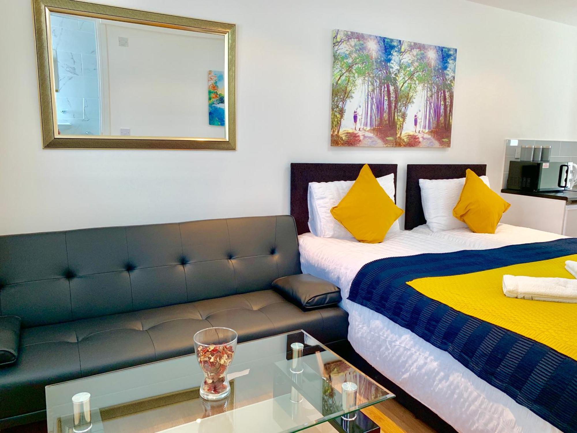 Appartamento Apartments, Private Bathroom, Kitchenette, Parking, Np3 Londra