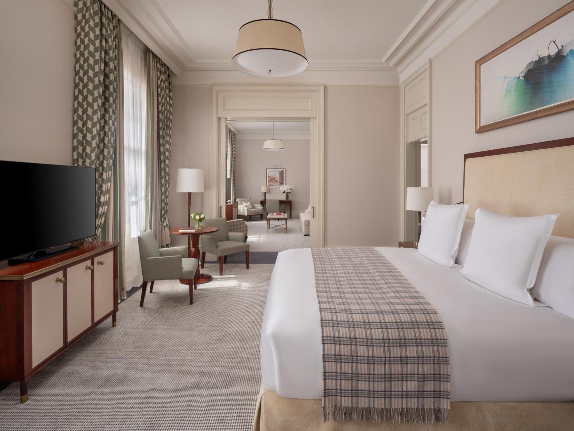 Hotell Raffles At The Owo