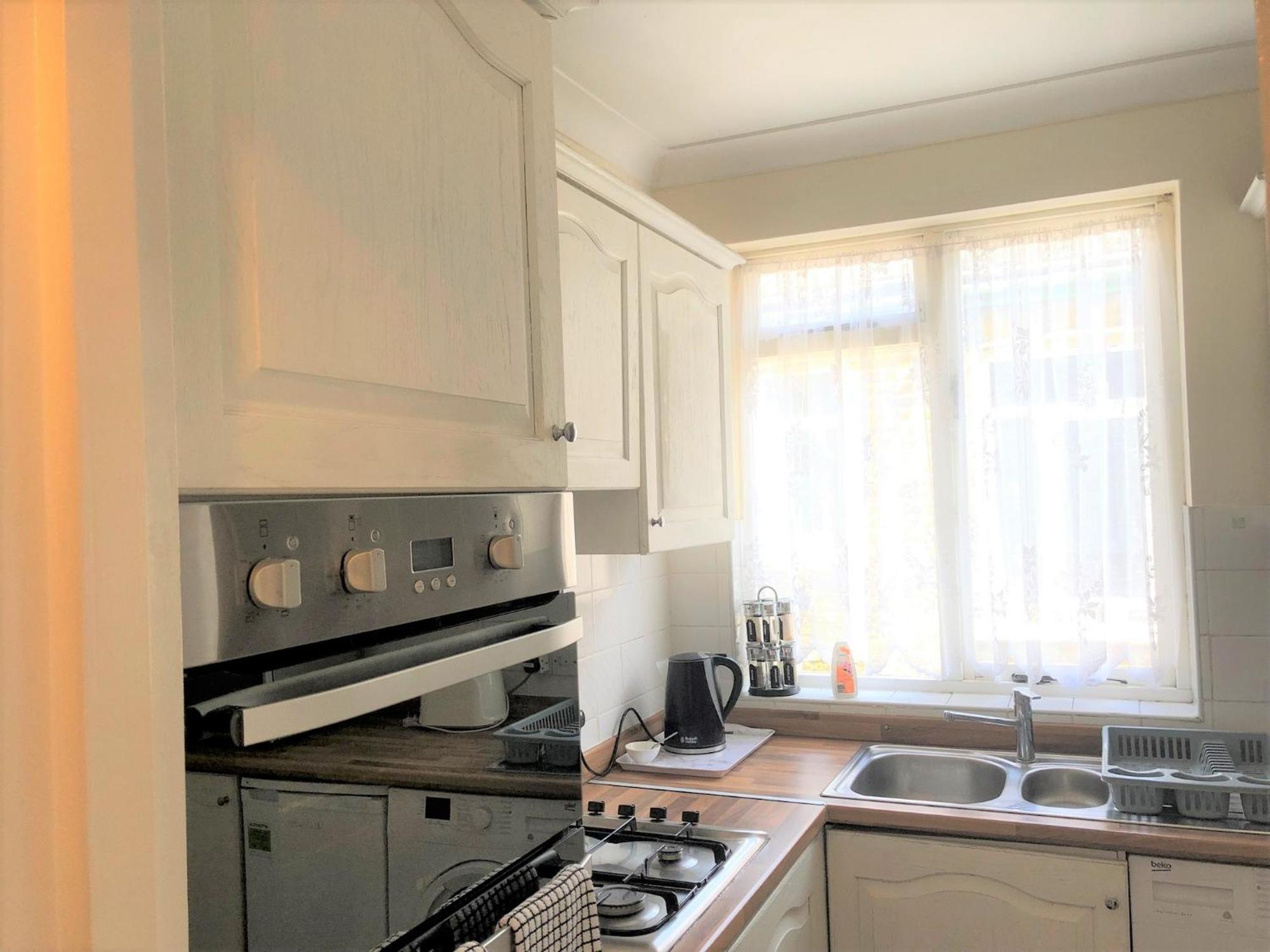 Spacious West 2 Bedroom * Londen