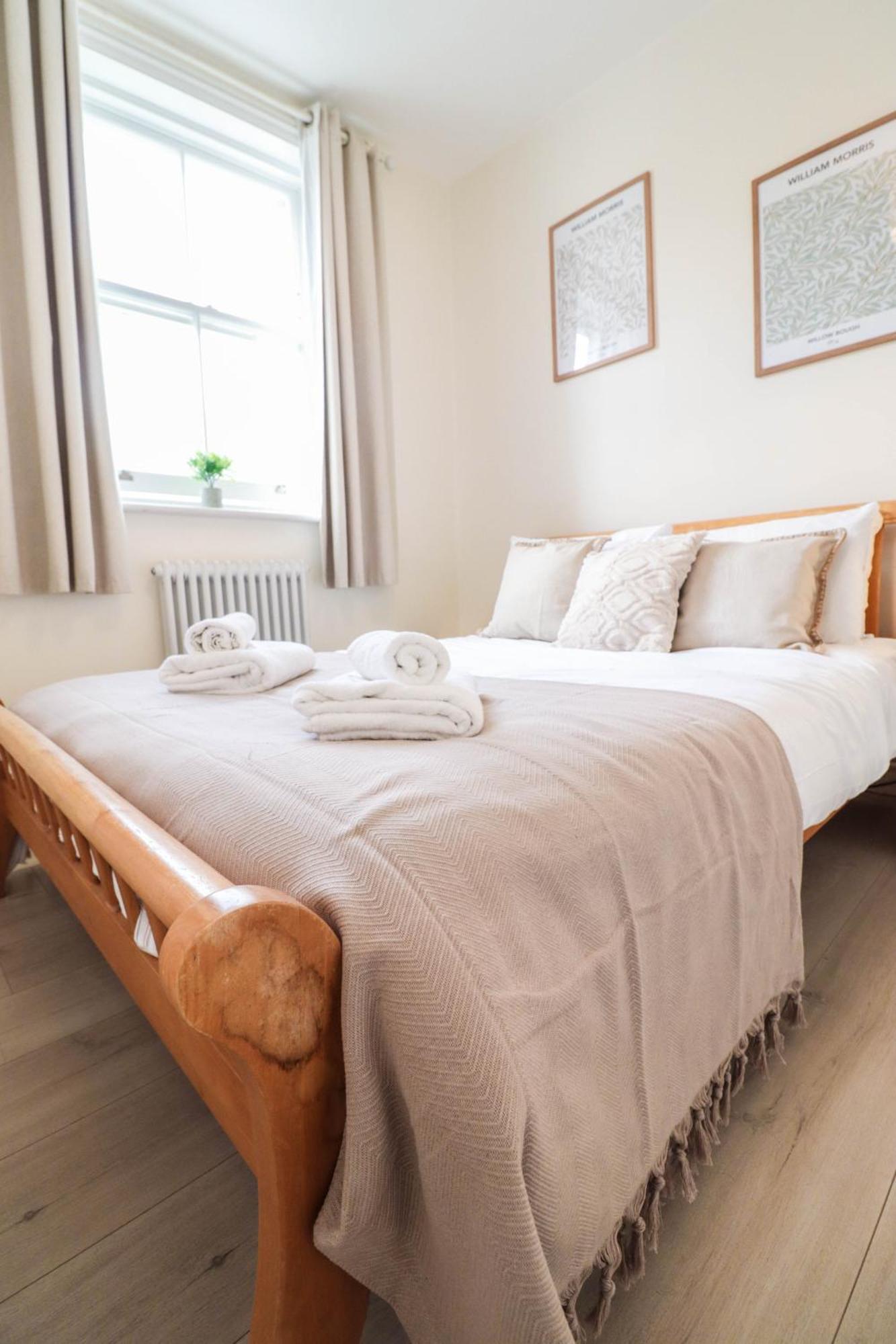 Beautiful 2-Bedroom Flat Just Steps From Oval Station Appartement Londres