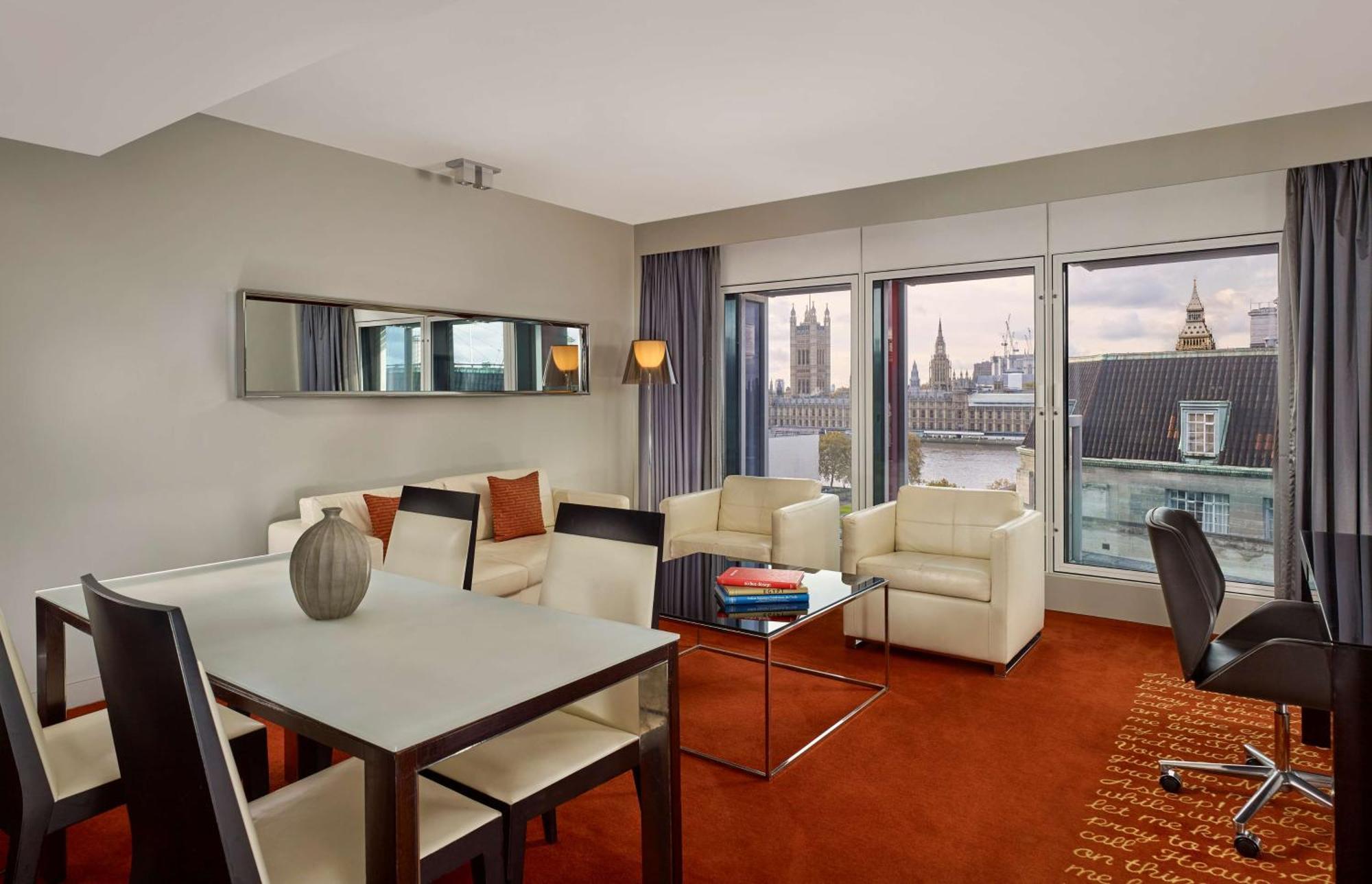 Park Plaza Westminster Bridge Hotel 4*