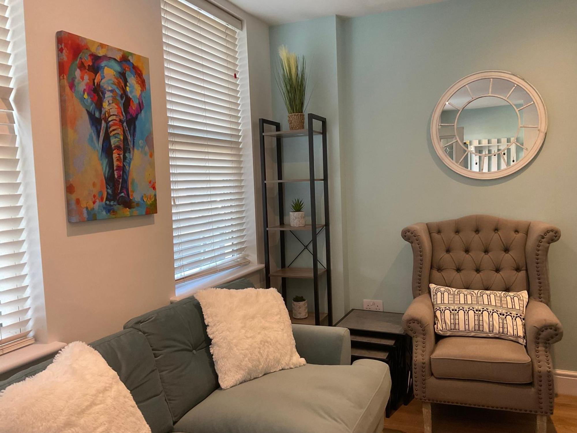 2 Bed From 41 Londen