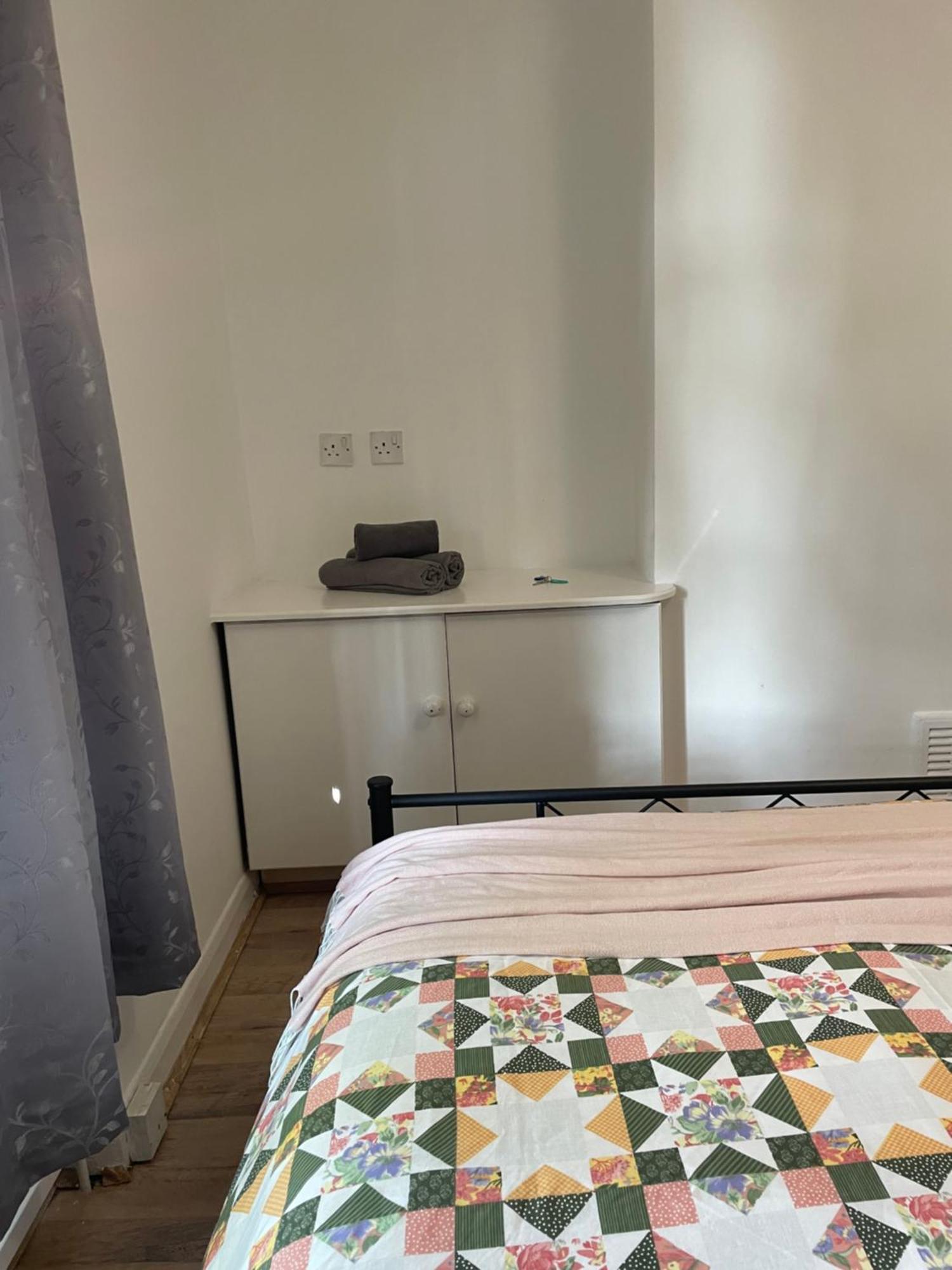 Contemporary Private Near Central Londen