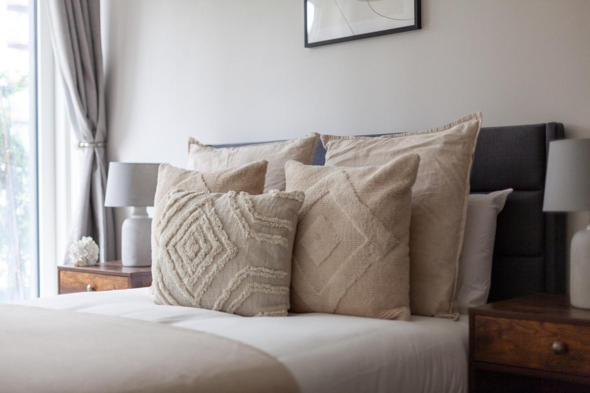 The River Thames Collection Apartment