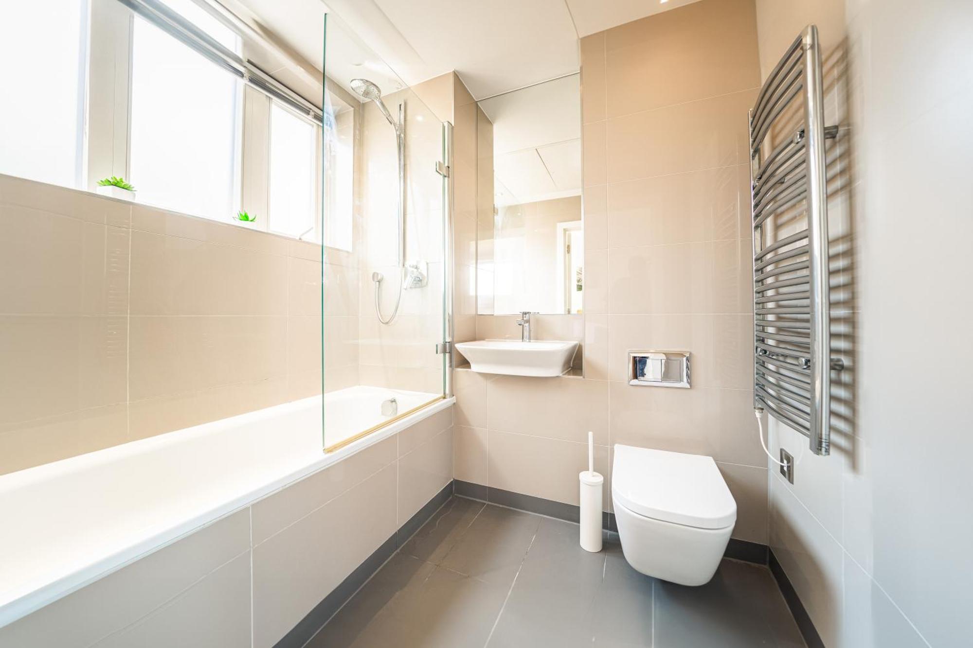 Luxury Greenwich 2bed 2bath - Sleep 6 Guest- 1 Min From Station - Close To Greenwich Maritime- Playstation Provided Lejlighed *