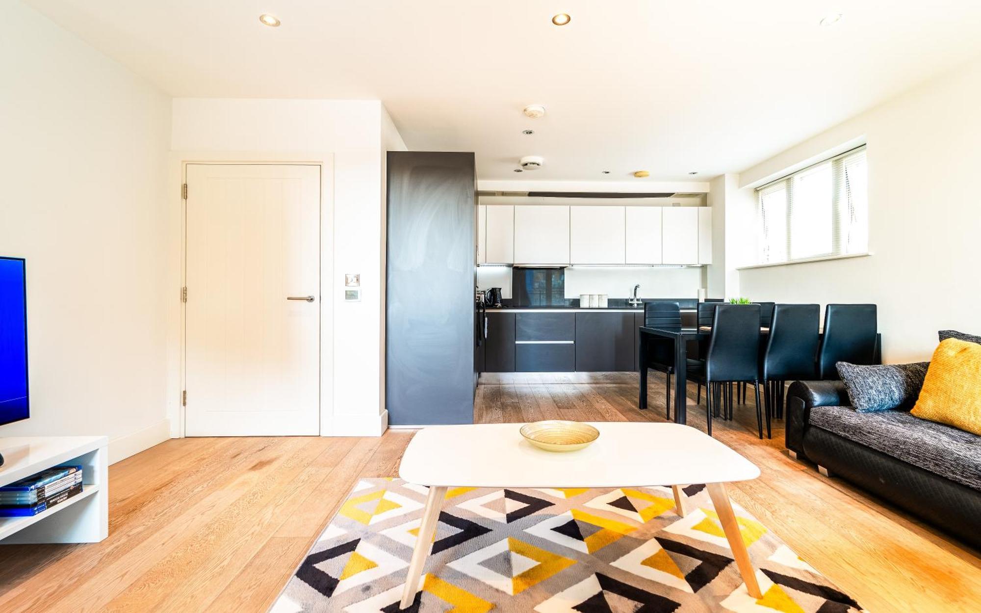 Luxury Greenwich 2bed 2bath - Sleep 6 Guest- 1 Min From Station - Close To Greenwich Maritime- Playstation Provided Lejlighed London
