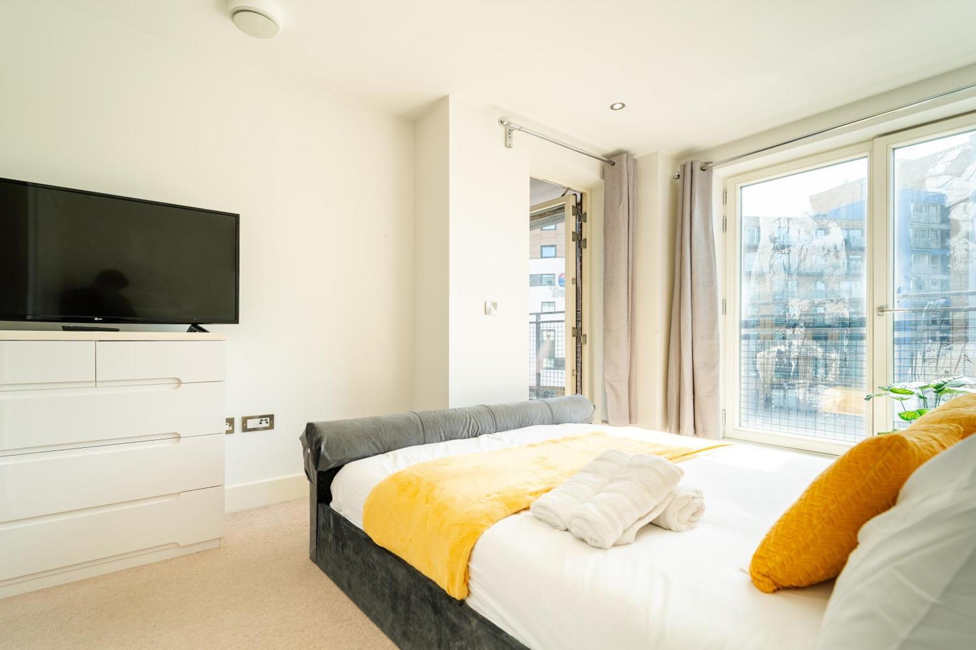 Luxury Greenwich 2bed 2bath - Sleep 6 Guest- 1 Min From Station - Close To Greenwich Maritime- Playstation Provided Lejlighed