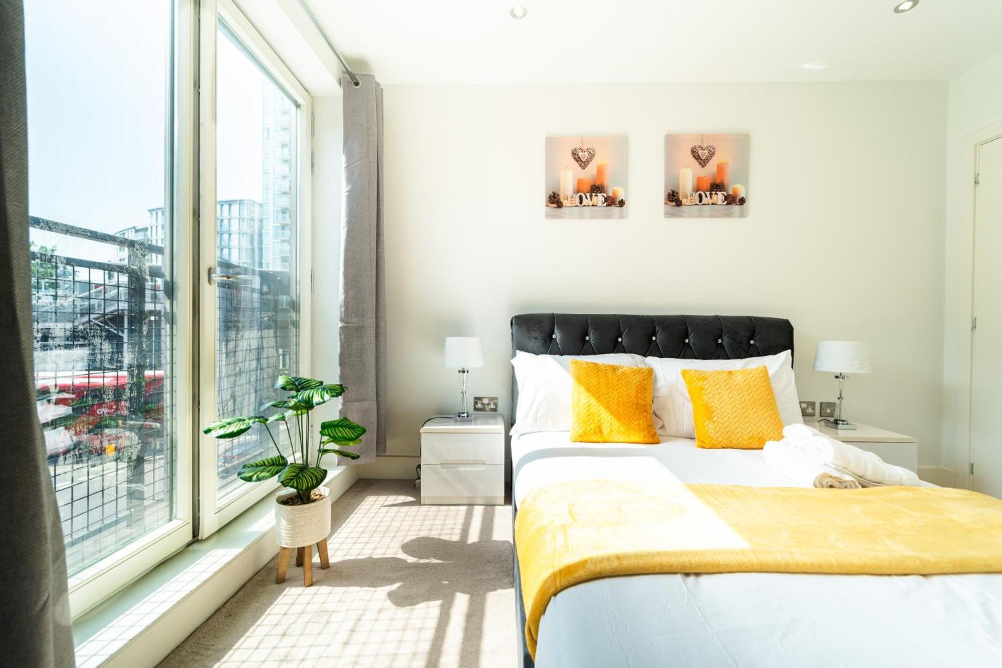 Luxury Greenwich 2bed 2bath - Sleep 6 Guest- 1 Min From Station - Close To Greenwich Maritime- Playstation Provided Lejlighed
