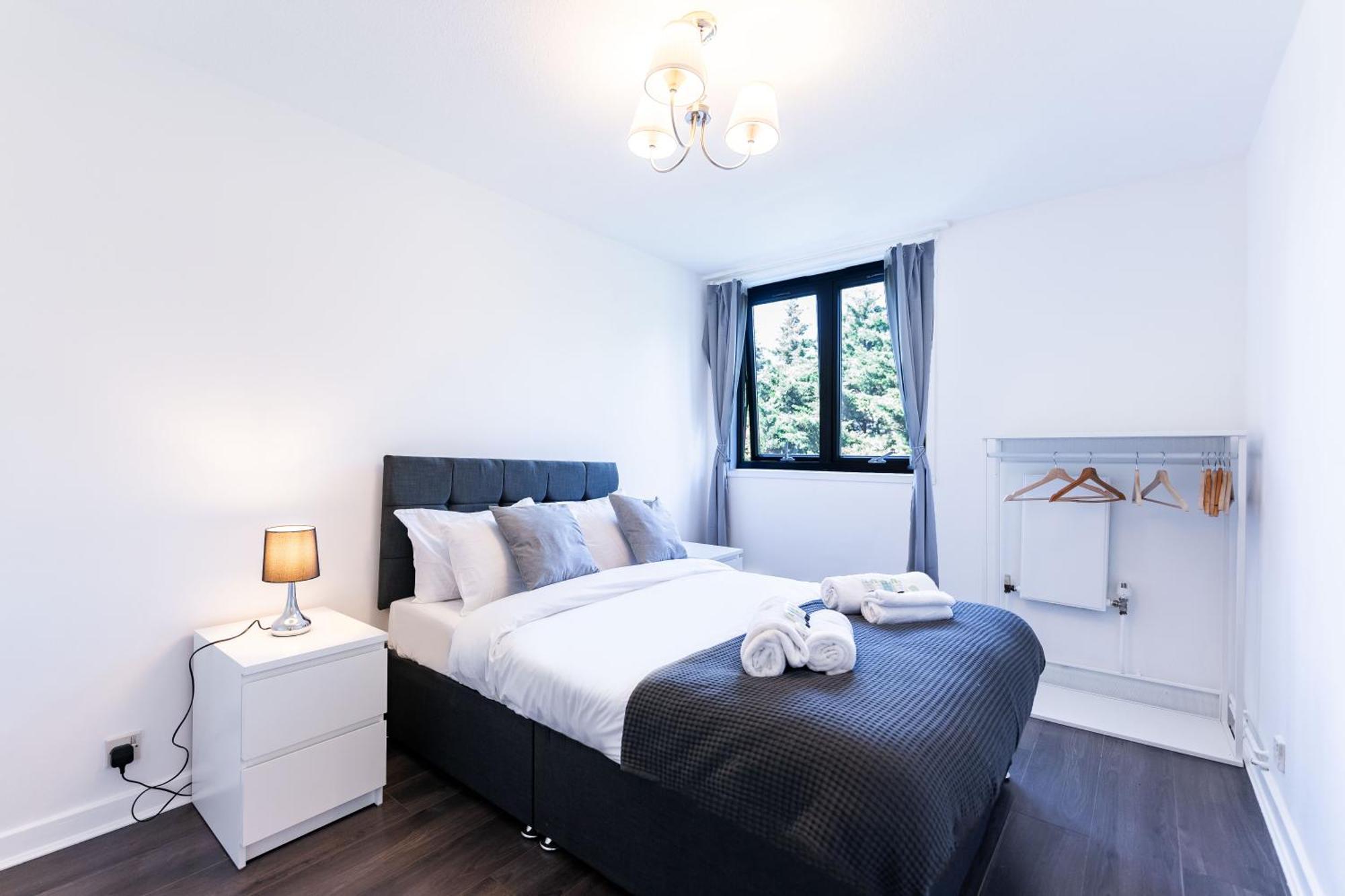 Luxury 3 Bedroom Flat With Balcony In Westbourne Park Appartamento Londra