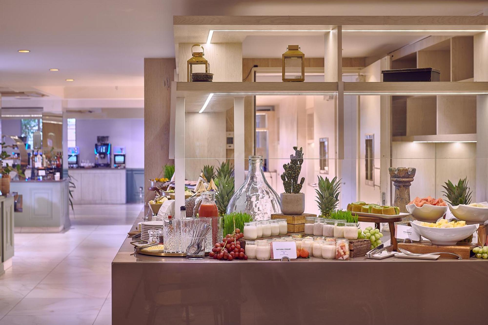 Hotel The Level At Melia White House