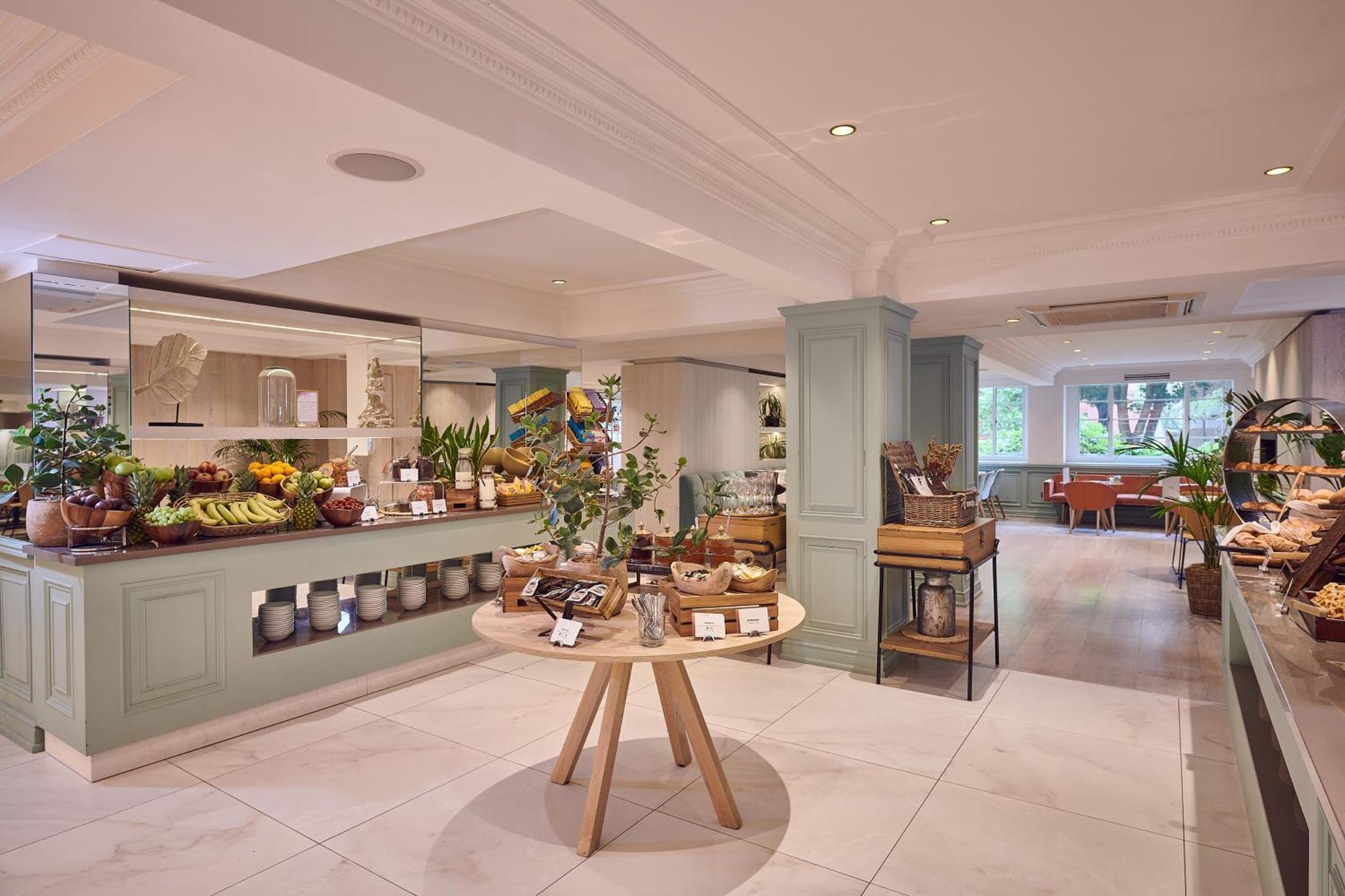Hotel The Level At Melia White House