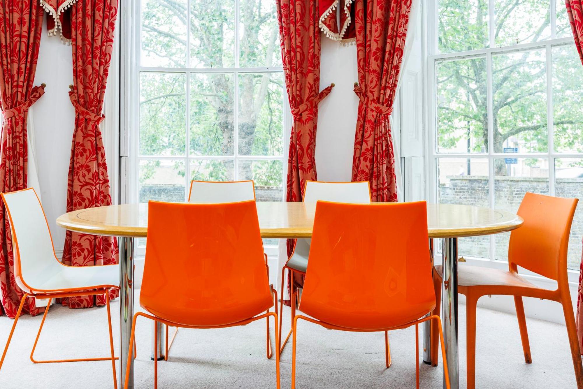 Mansion House With Spacious Close To Excel And Canarywharf Lägenhetshotell