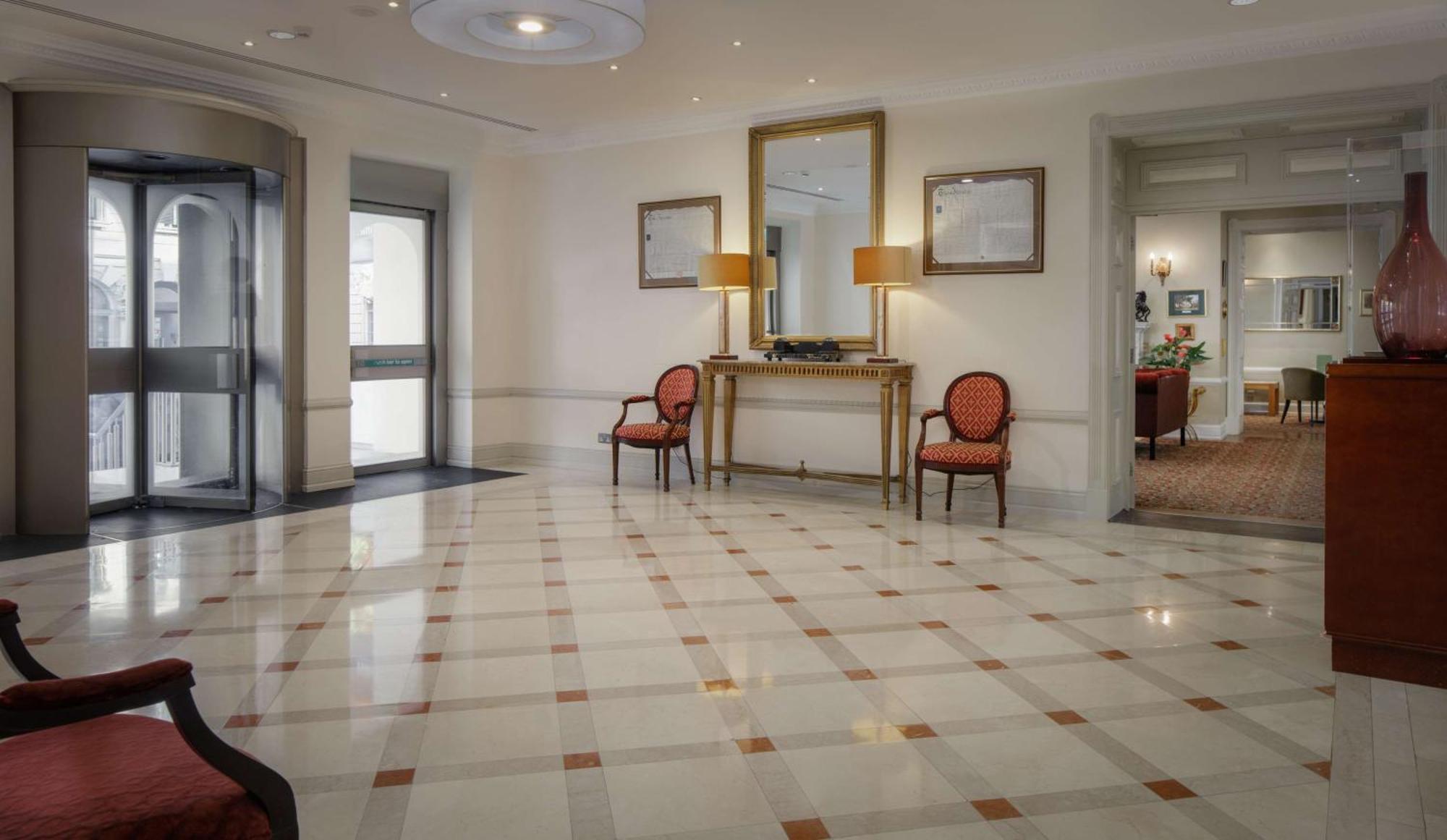 Hilton Euston Hotell 4*