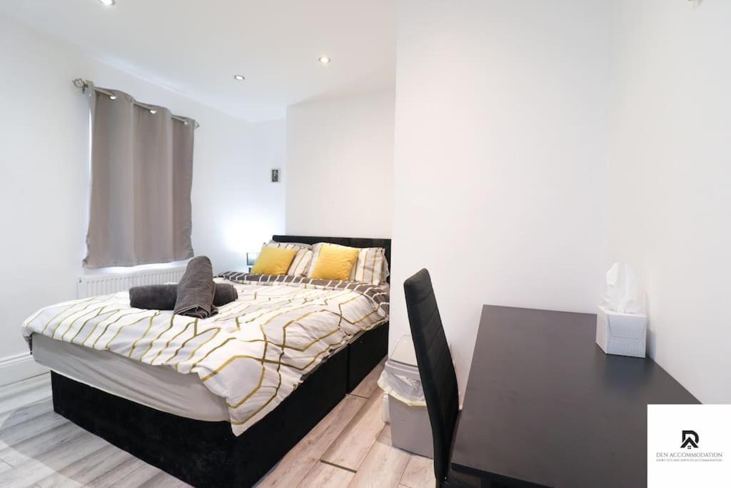 Den & Short Lets Greenwich - 3 Bed House Appartamento *