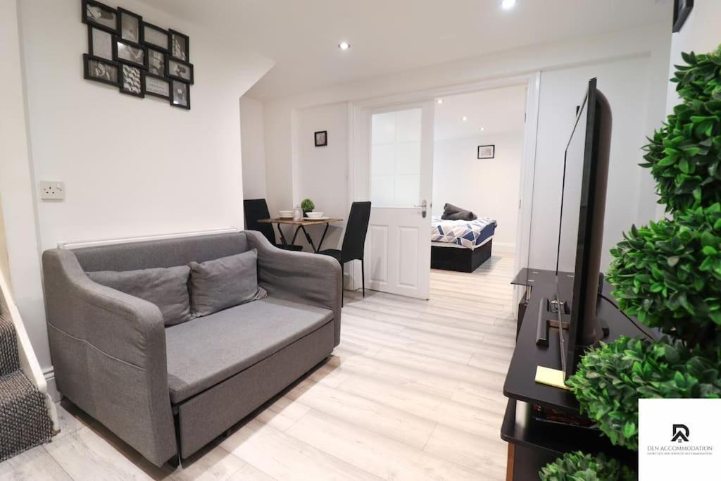 Den & Short Lets Greenwich - 3 Bed House Londra