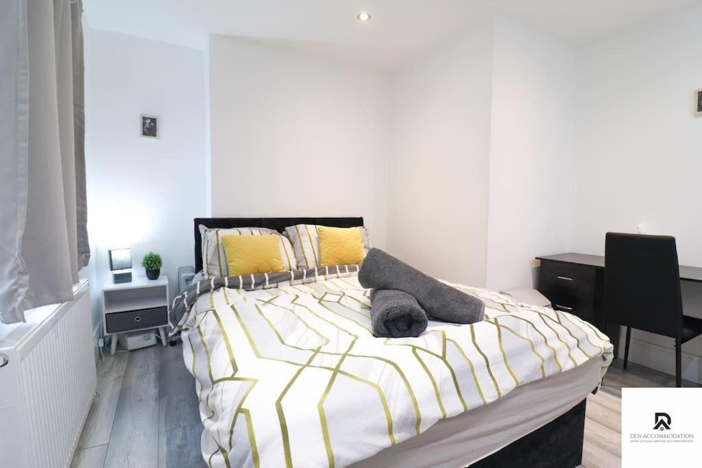 Den & Short Lets Greenwich - 3 Bed House Appartamento Londra