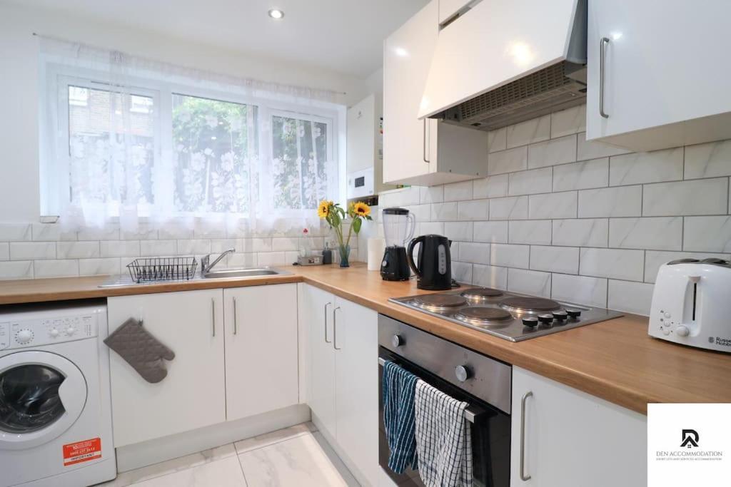 Appartamento Den & Short Lets Greenwich - 3 Bed House *