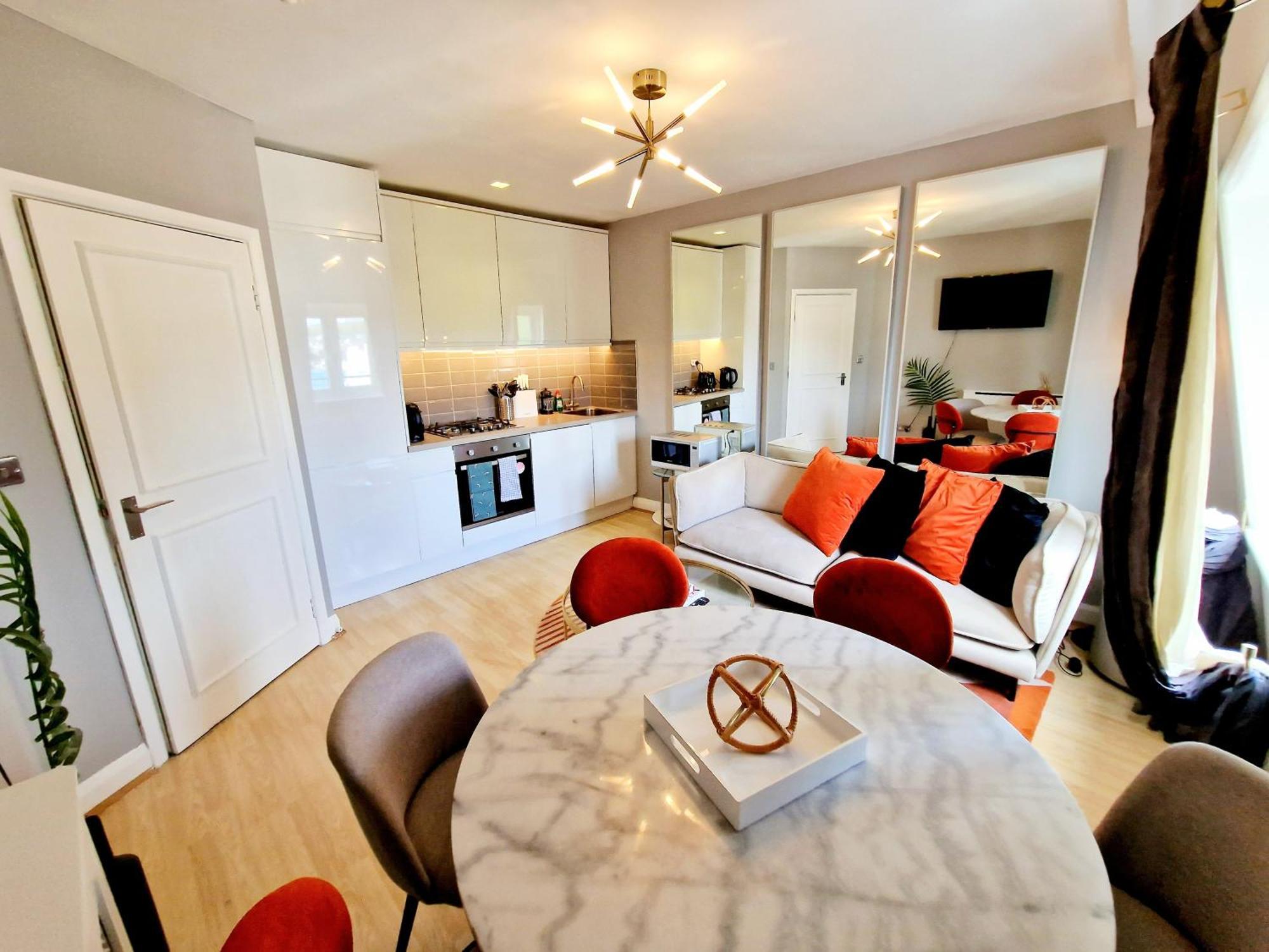 Leilighet Brilliant 3 Bedroom's In Hyde Park With Elevator - 1 Flight Of Stairs Only *
