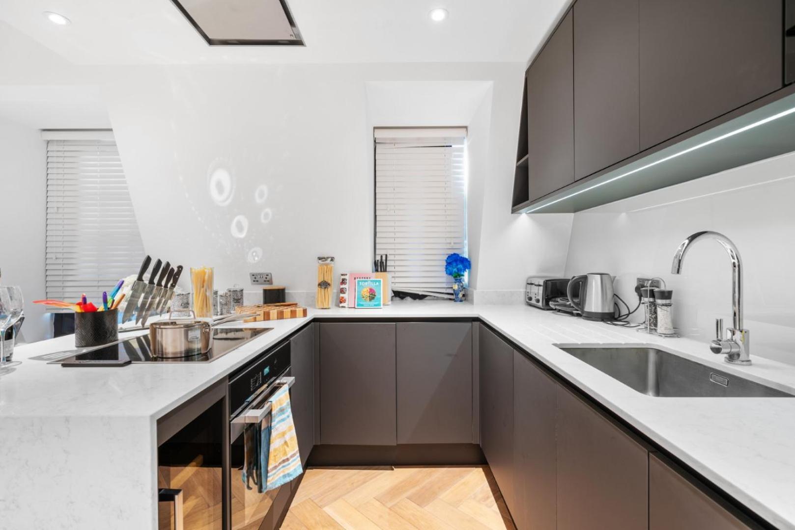 Lägenhet Stunning 1-bedroom Penthouse In Marble Arch 72 London
